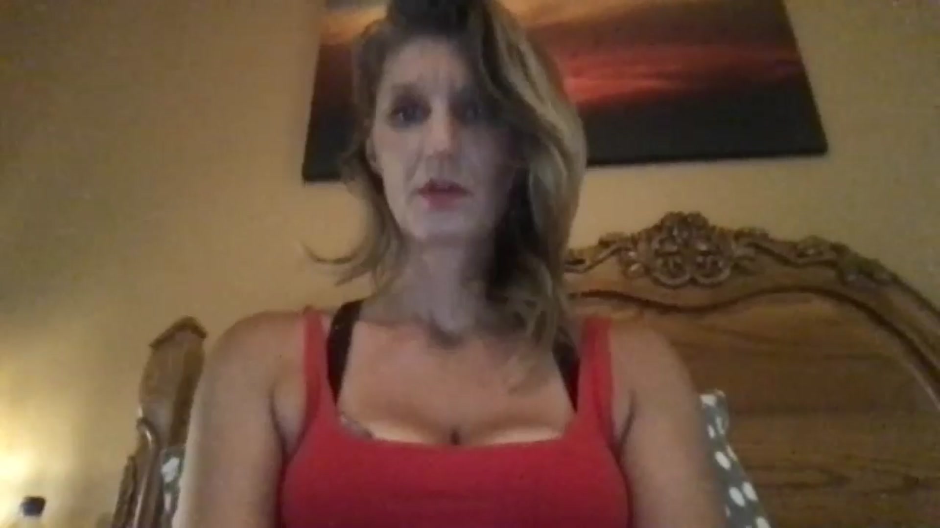 Gallery image thumbnail from redhotbikinis's myfreecams stream on, 08/17/2024, 17:32 image 6 of 20