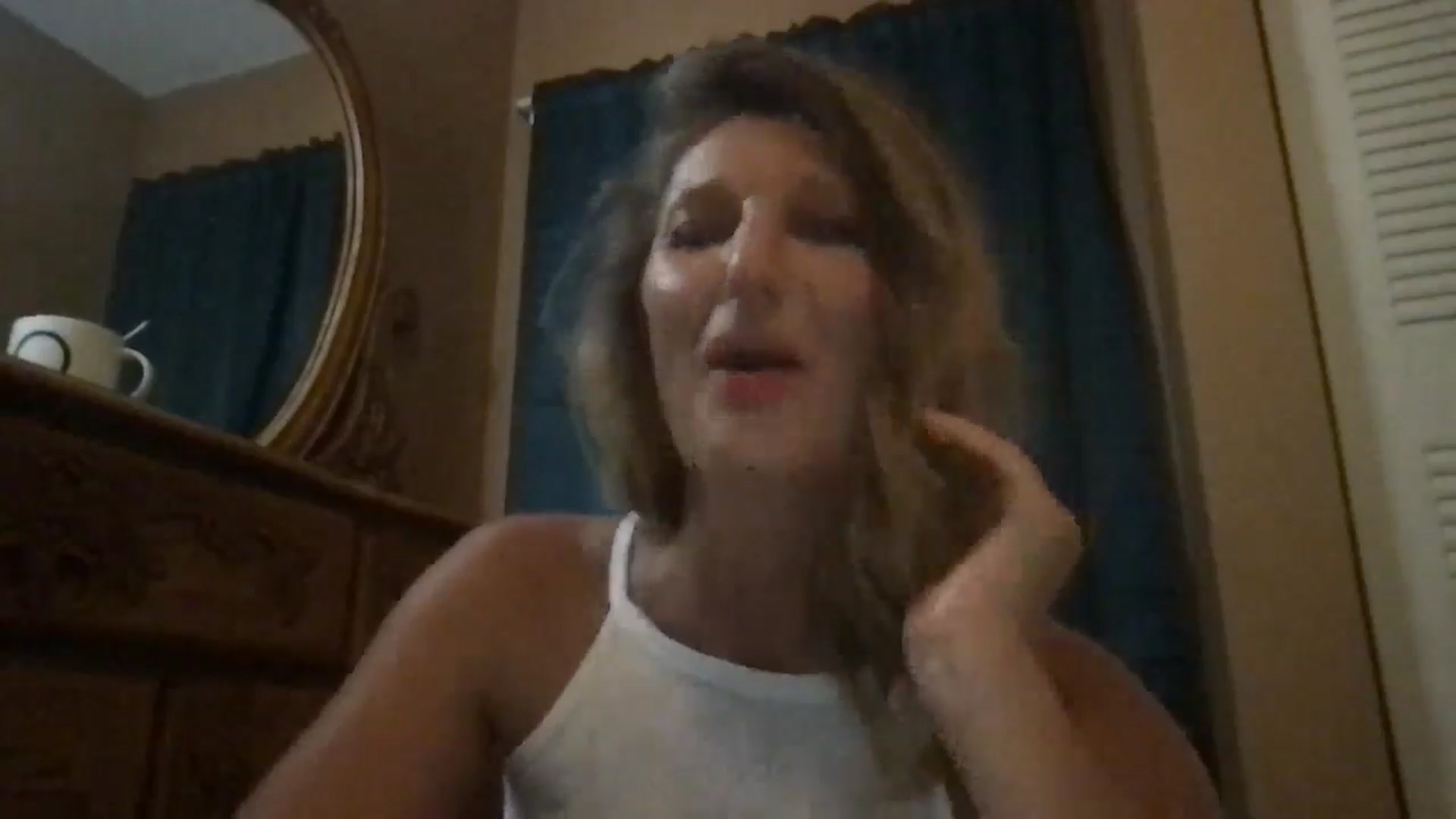 Gallery image thumbnail from redhotbikinis's myfreecams stream on, 08/22/2024, 02:36 image 5 of 20