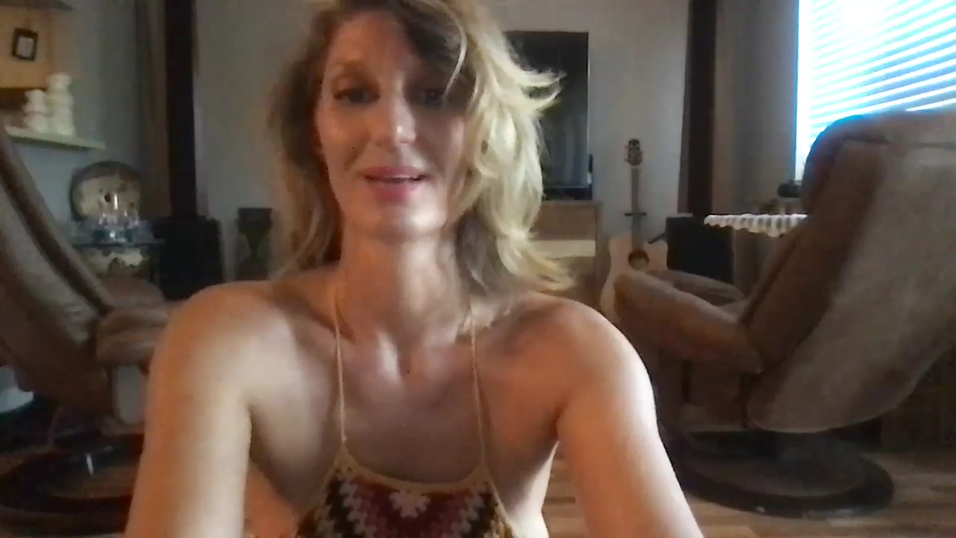 Gallery image thumbnail from redhotbikinis's myfreecams stream on, 08/26/2024, 18:39 image 18 of 20