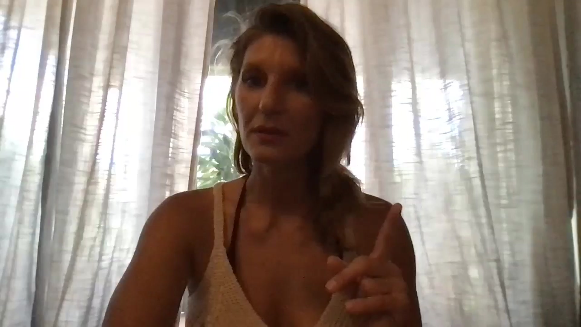 Gallery image thumbnail from redhotbikinis's myfreecams stream on, 08/30/2024, 17:58 image 4 of 20