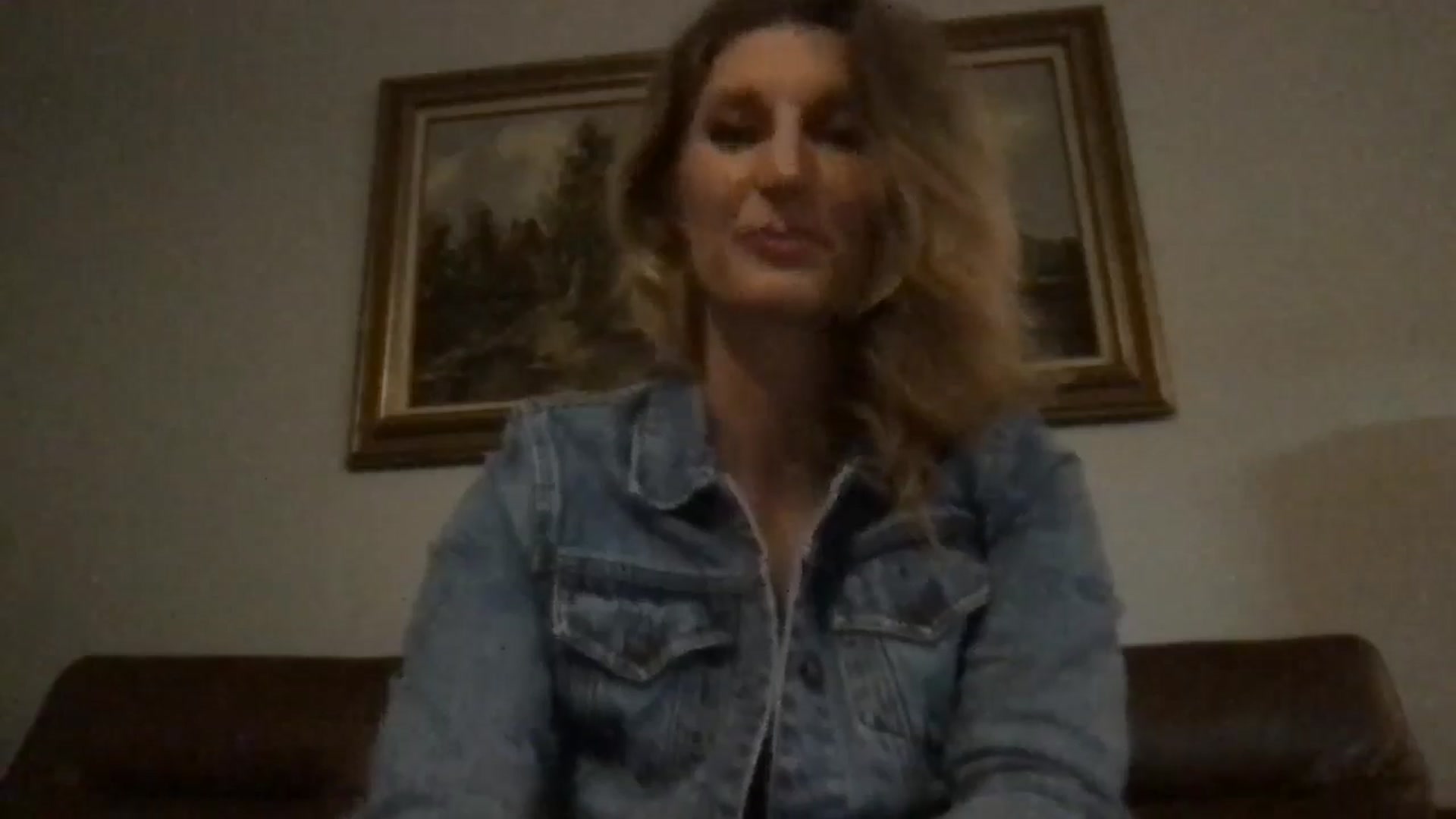 Gallery image thumbnail from redhotbikinis's myfreecams stream on, 08/31/2024, 02:38 image 5 of 20