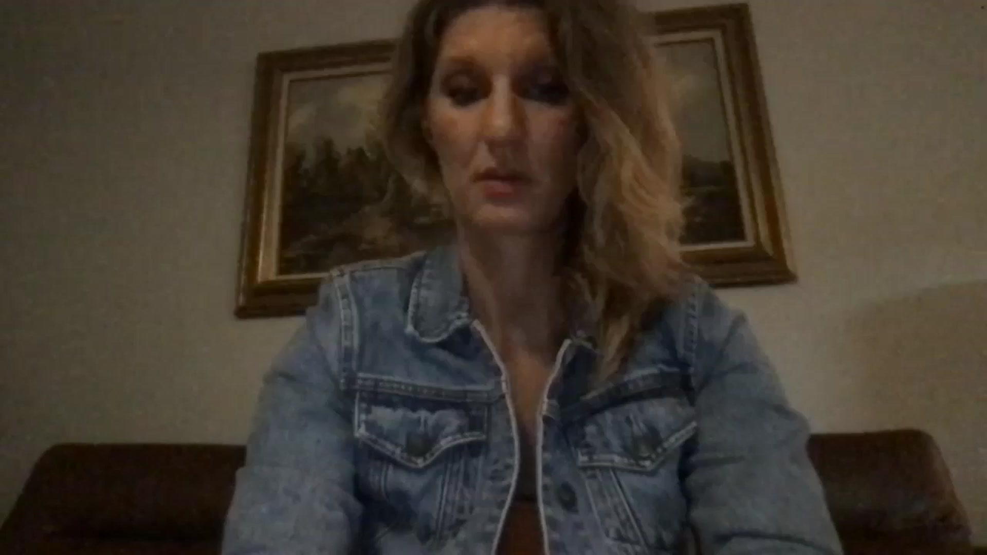 Gallery image thumbnail from redhotbikinis's myfreecams stream on, 08/31/2024, 02:38 image 1 of 20