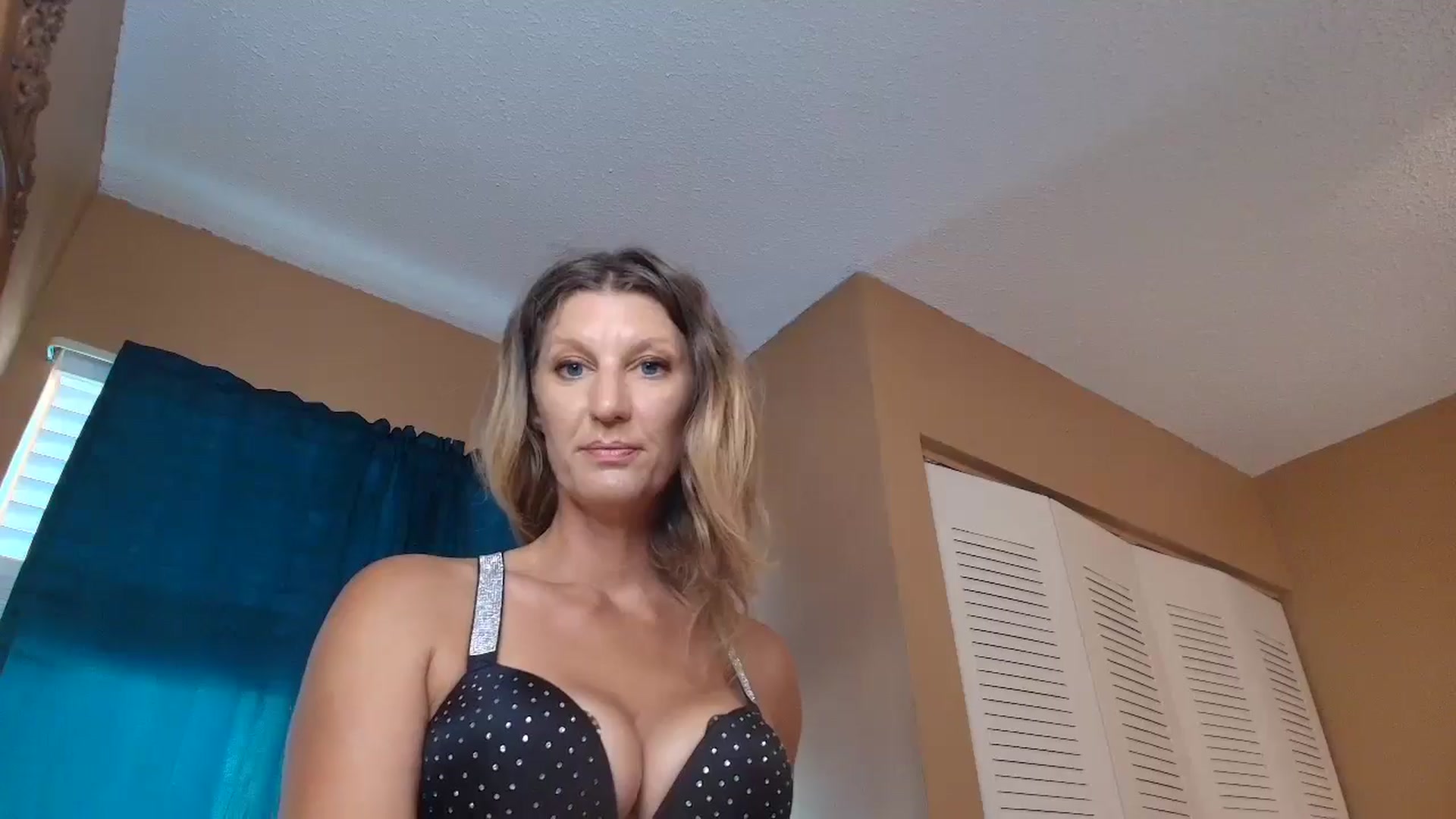 Gallery image thumbnail from redhotbikinis's myfreecams stream on, 09/13/2024, 13:57 image 1 of 20