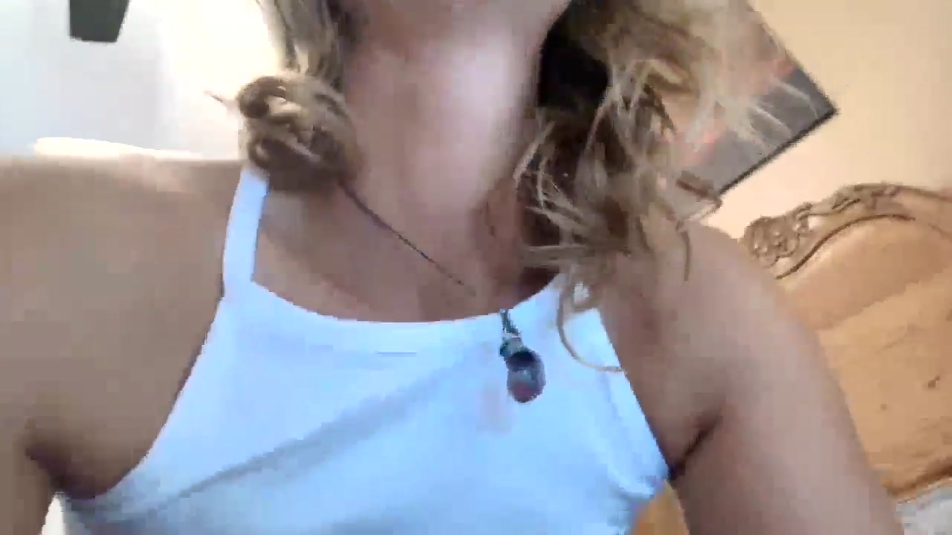 Gallery image thumbnail from redhotbikinis's myfreecams stream on, 09/18/2024, 13:44 image 19 of 20