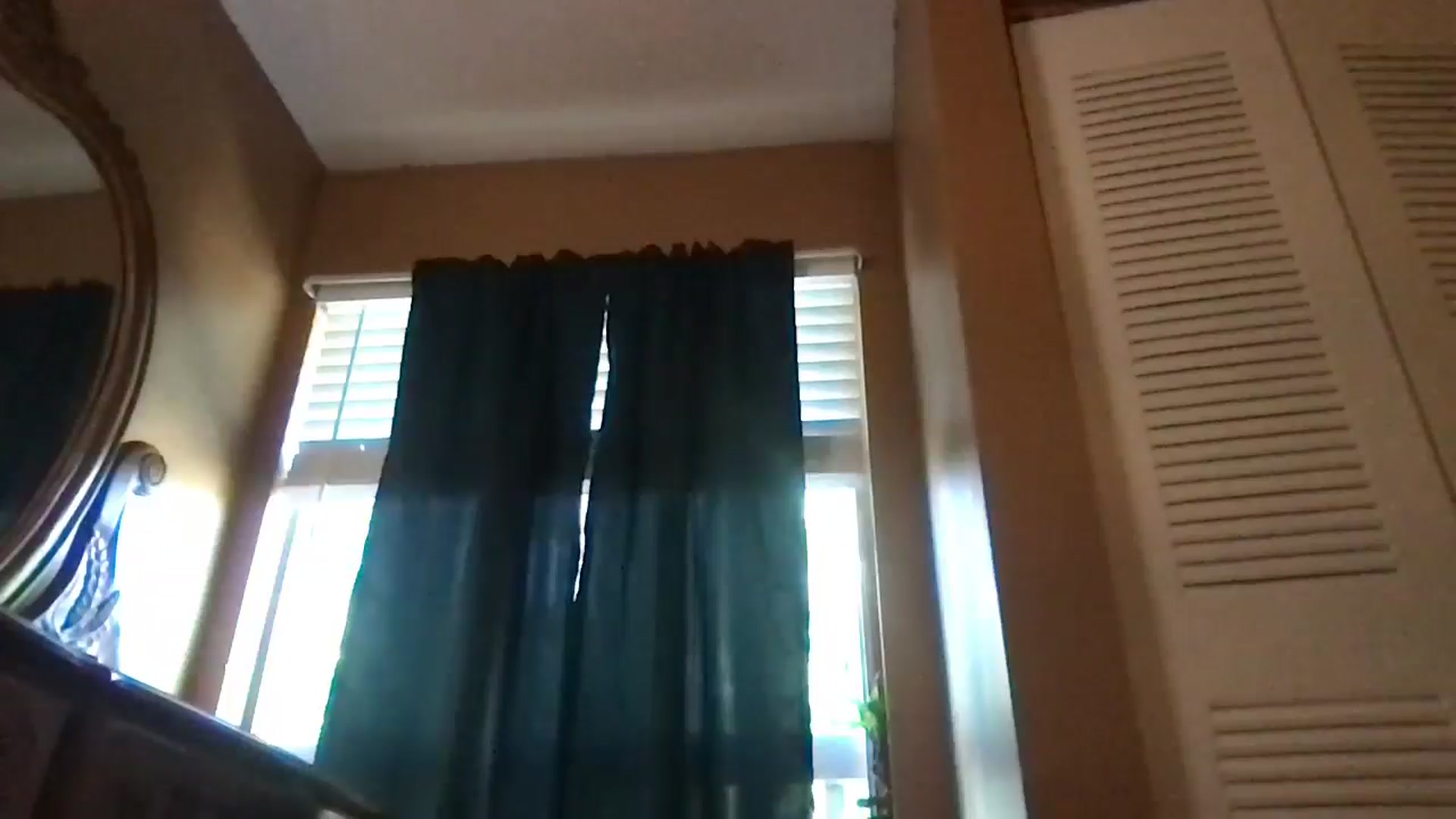 Gallery image thumbnail from redhotbikinis's myfreecams stream on, 10/01/2024, 13:37 image 12 of 20