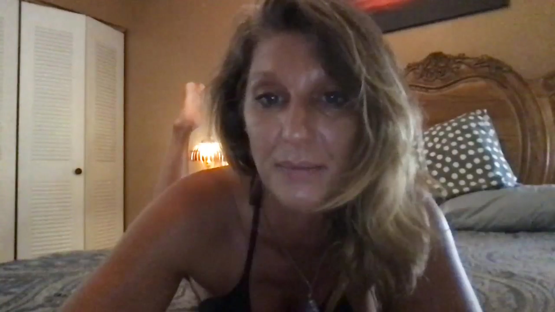 Gallery image thumbnail from redhotbikinis's myfreecams stream on, 10/07/2024, 19:09 image 14 of 20