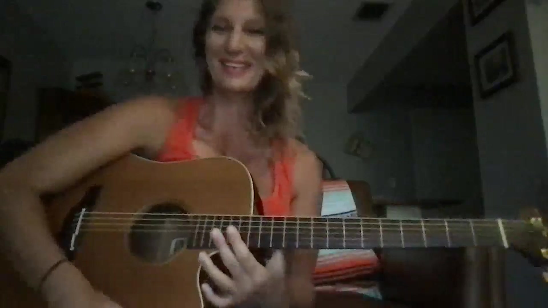 Gallery image thumbnail from redhotbikinis's myfreecams stream on, 10/18/2024, 15:00 image 9 of 20
