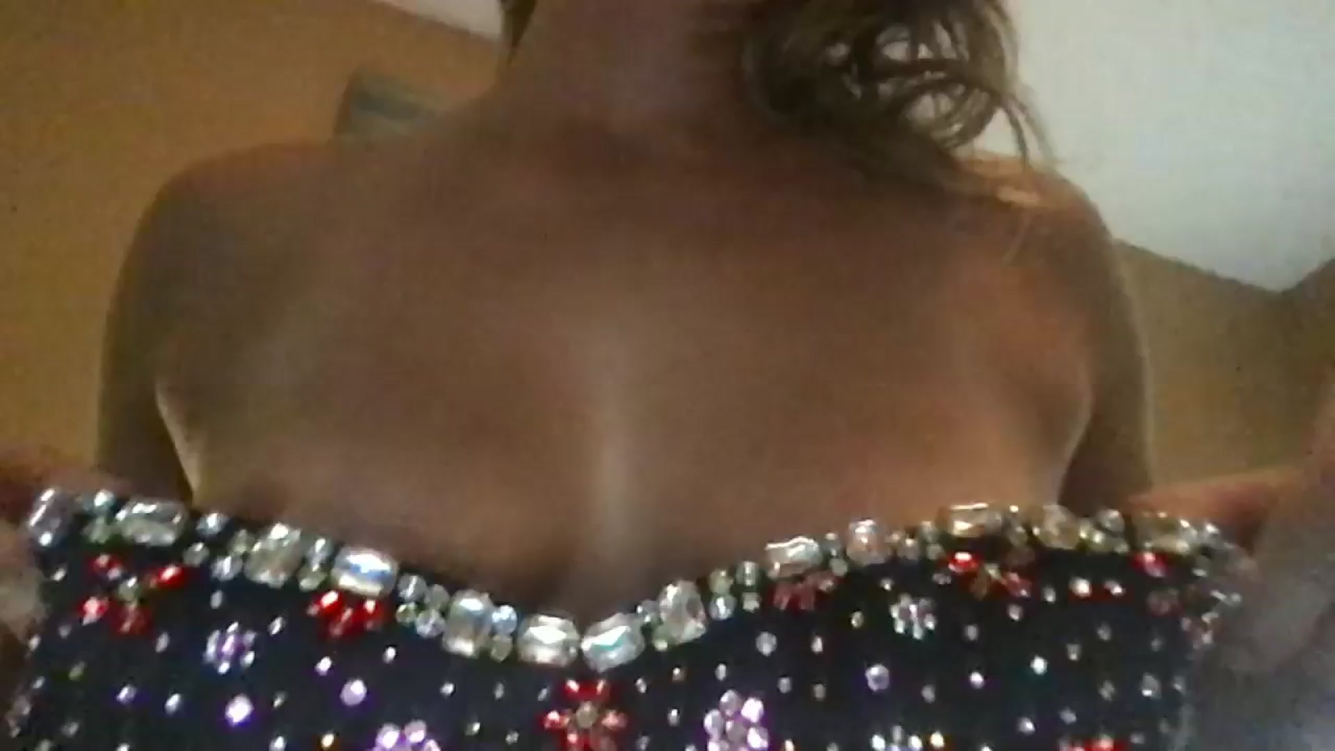 Gallery image thumbnail from redhotbikinis's myfreecams stream on, 10/19/2024, 24:00 image 19 of 20