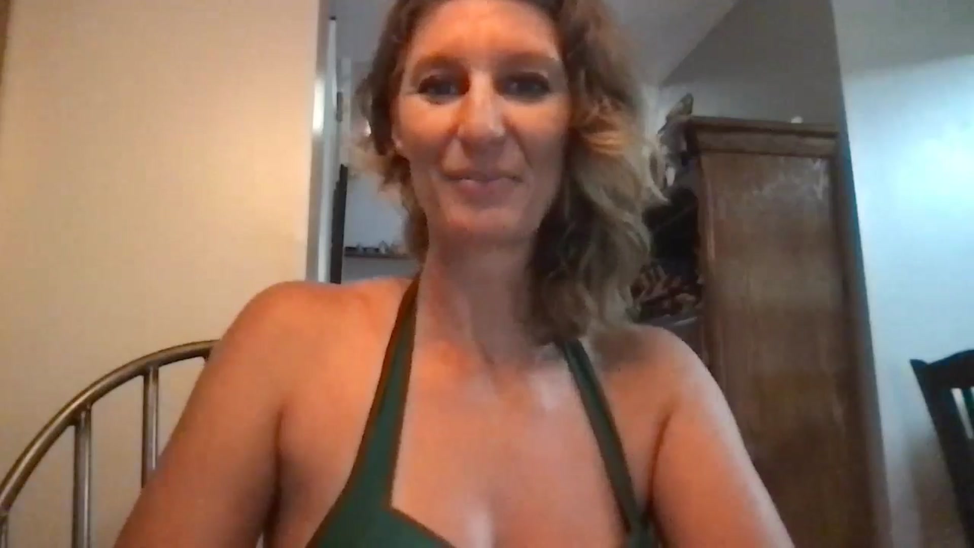 Gallery image thumbnail from redhotbikinis's myfreecams stream on, 11/18/2024, 15:26 image 13 of 20
