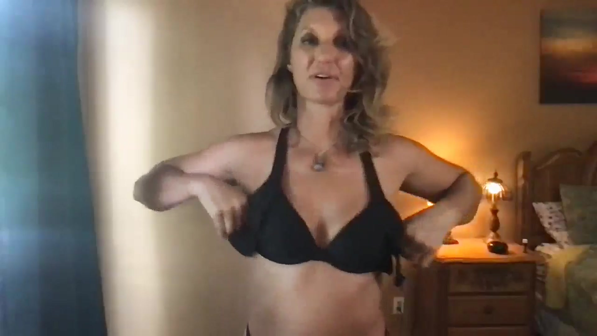 Gallery image thumbnail from redhotbikinis's myfreecams stream on, 03/17/2025, 15:51 image 10 of 20