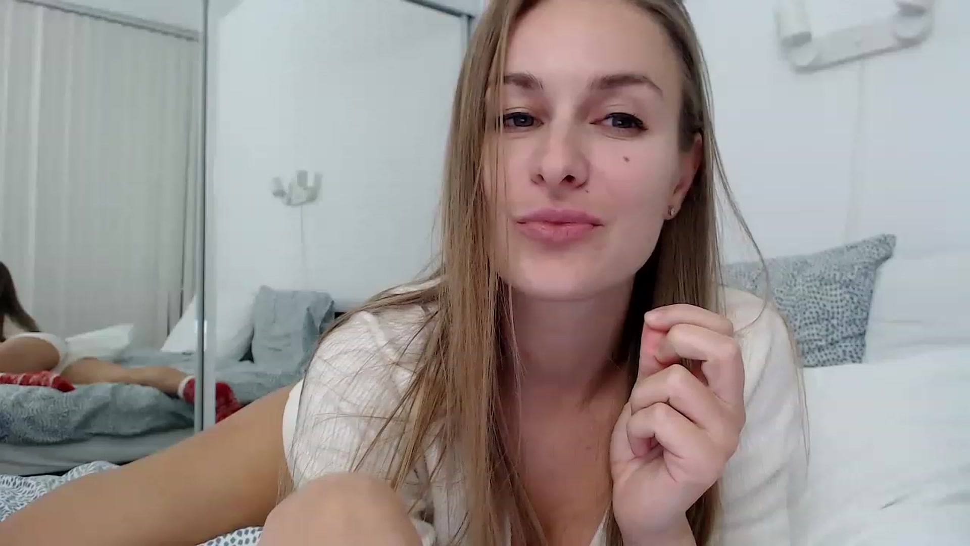 Gallery image thumbnail from regular_girl's myfreecams stream on, 11/28/2022, 22:13 image 16 of 20