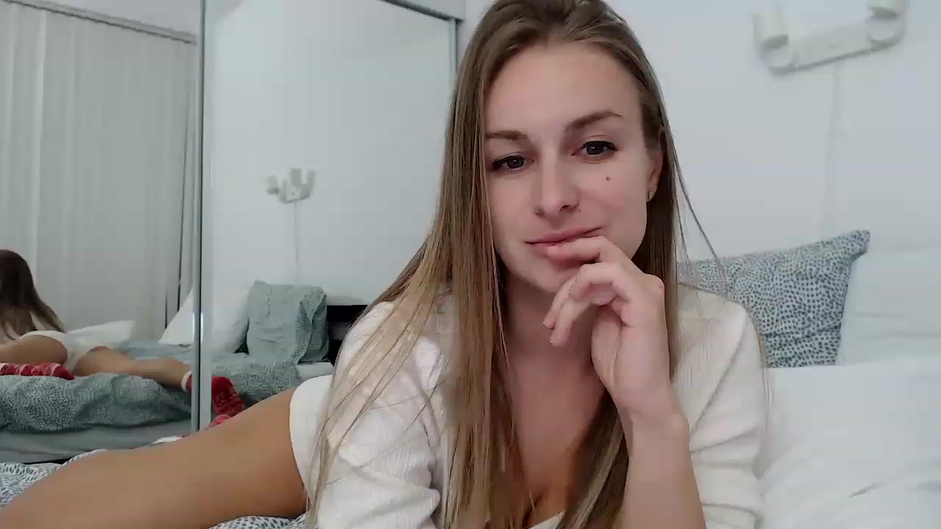 Gallery image thumbnail from regular_girl's myfreecams stream on, 11/28/2022, 22:13 image 13 of 20