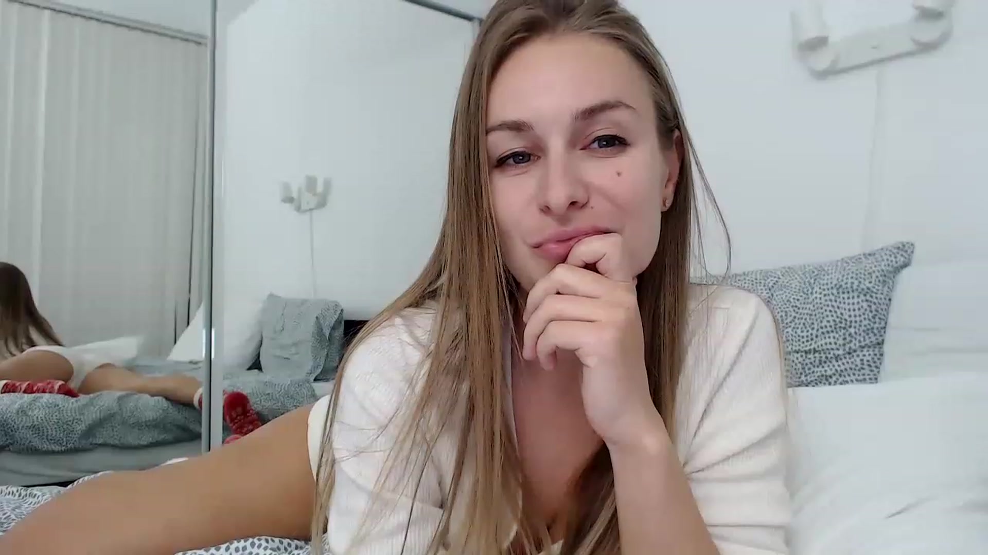 Gallery image thumbnail from regular_girl's myfreecams stream on, 11/28/2022, 22:13 image 11 of 20
