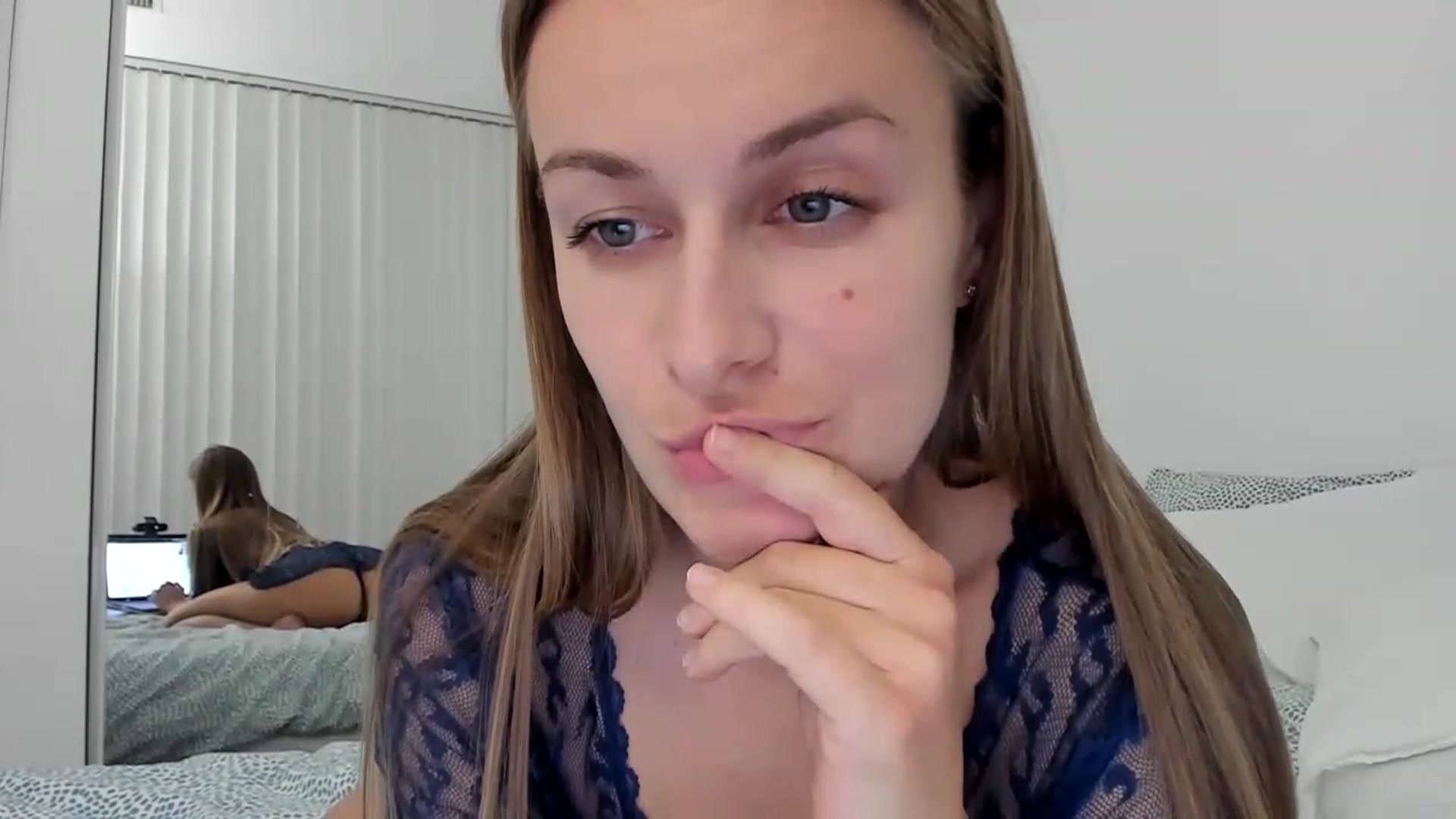 Gallery image thumbnail from regular_girl's myfreecams stream on, 12/11/2022, 21:53 image 13 of 20