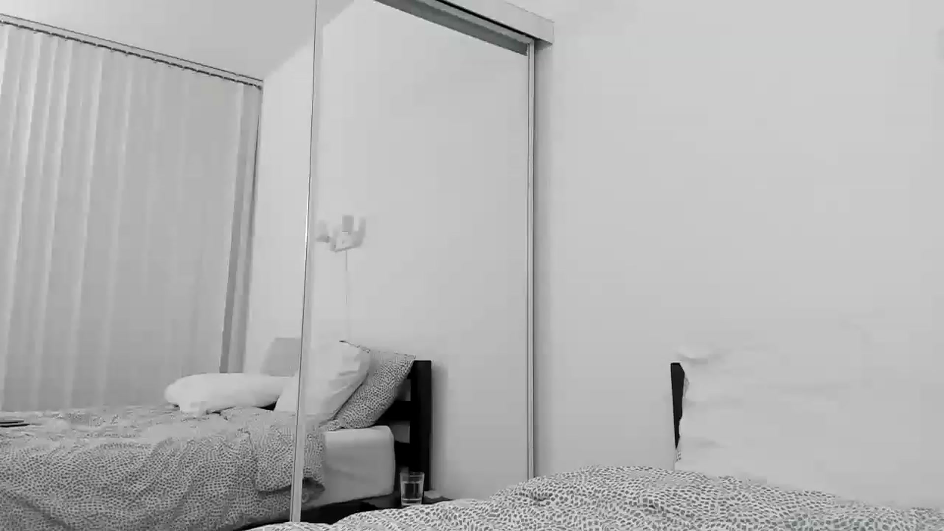 Gallery image thumbnail from regular_girl's myfreecams stream on, 12/20/2022, 22:50 image 5 of 20