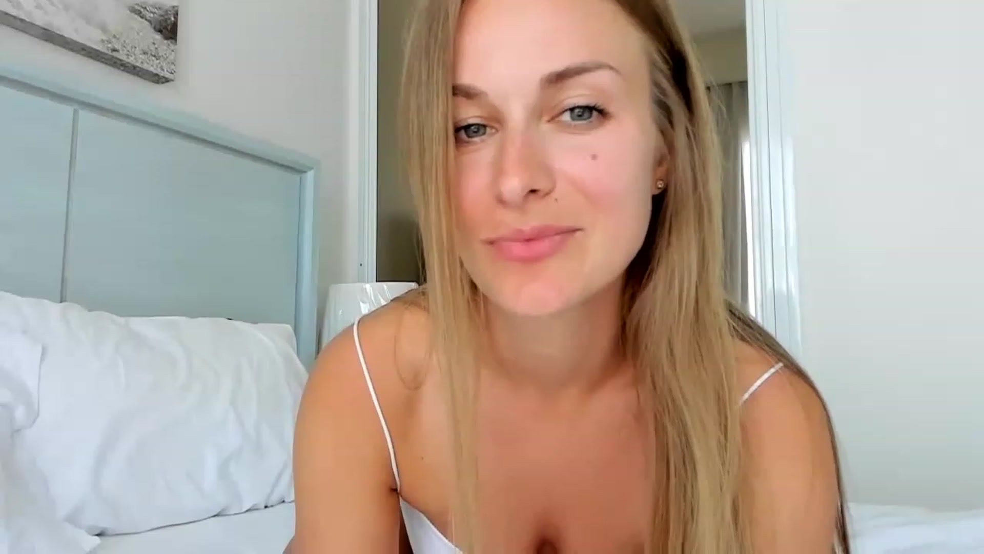 Gallery image thumbnail from regular_girl's myfreecams stream on, 01/21/2023, 20:57 image 1 of 20