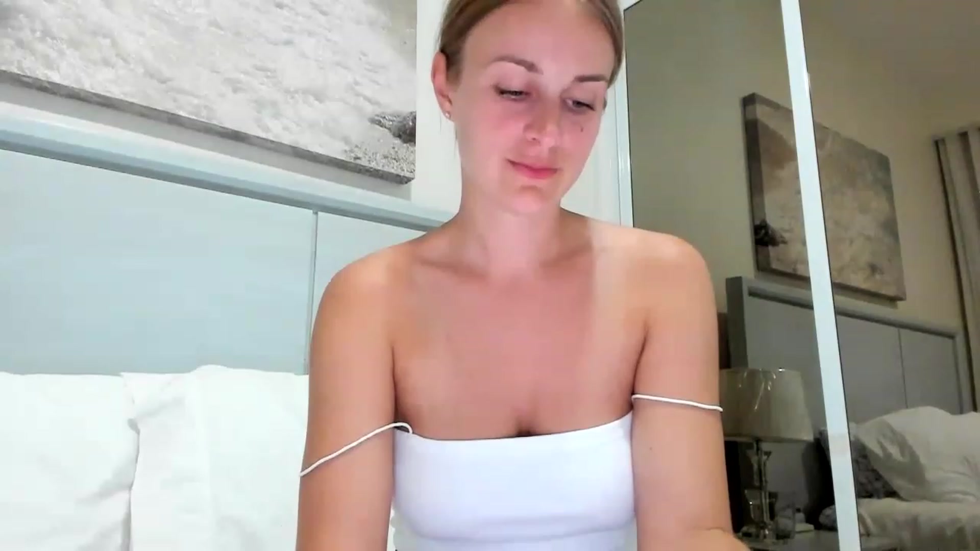 Gallery image thumbnail from regular_girl's myfreecams stream on, 01/21/2023, 23:30 image 19 of 20