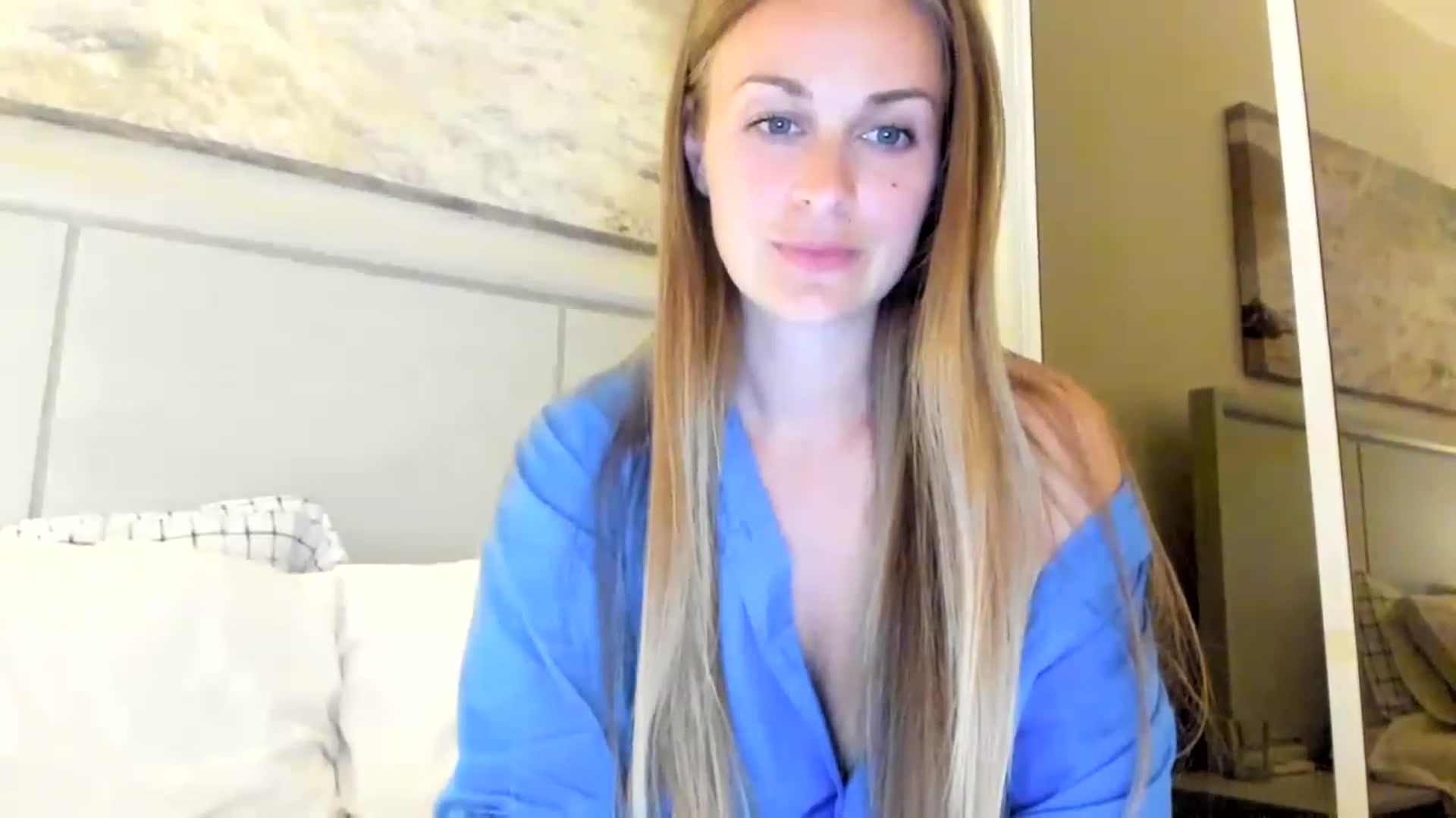 Gallery image thumbnail from regular_girl's myfreecams stream on, 01/29/2023, 22:42 image 9 of 20