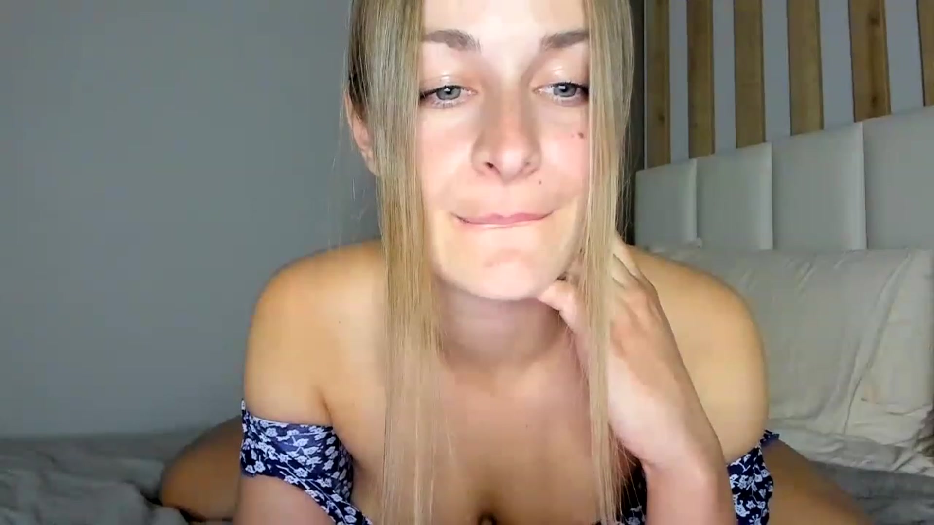 Gallery image thumbnail from regular_girl's myfreecams stream on, 02/10/2023, 20:52 image 7 of 20