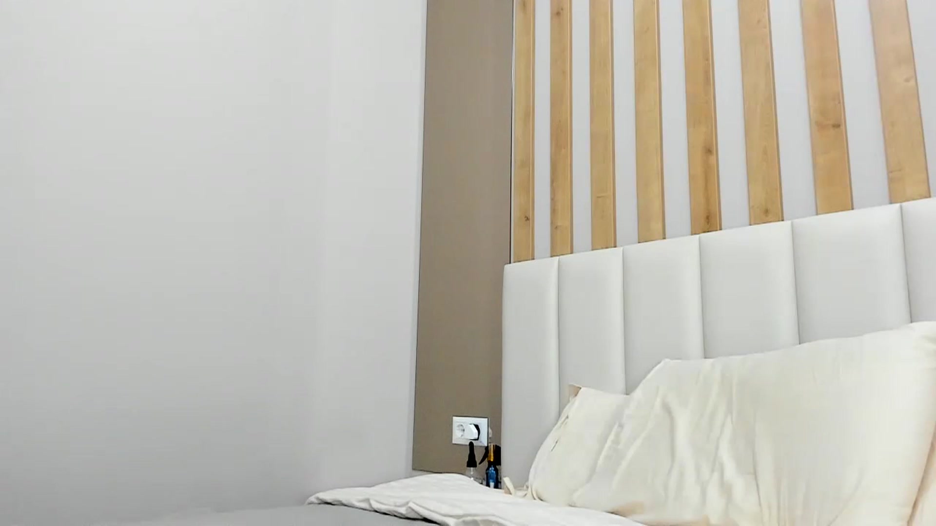 Gallery image thumbnail from regular_girl's myfreecams stream on, 02/14/2023, 16:55 image 3 of 20