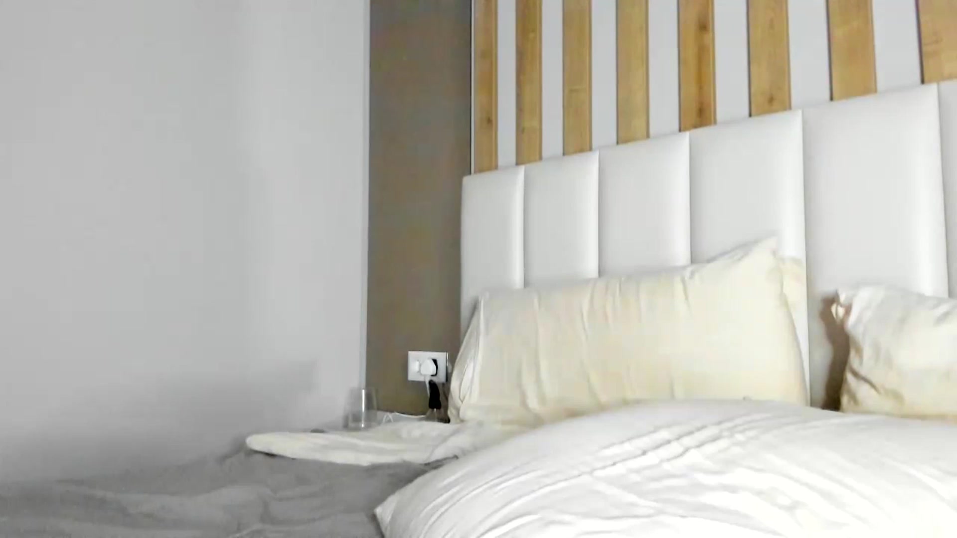 Gallery image thumbnail from regular_girl's myfreecams stream on, 02/18/2023, 20:28 image 7 of 20