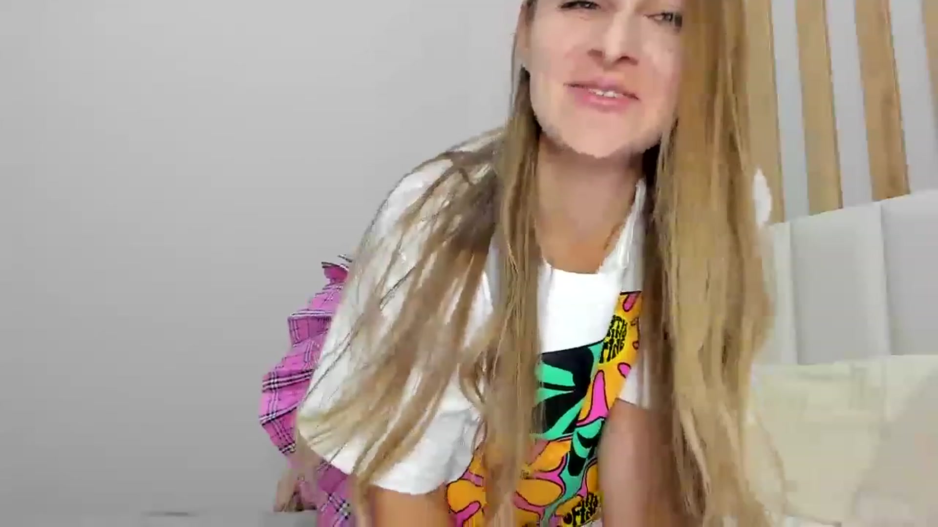 Gallery image thumbnail from regular_girl's myfreecams stream on, 02/19/2023, 16:07 image 20 of 20