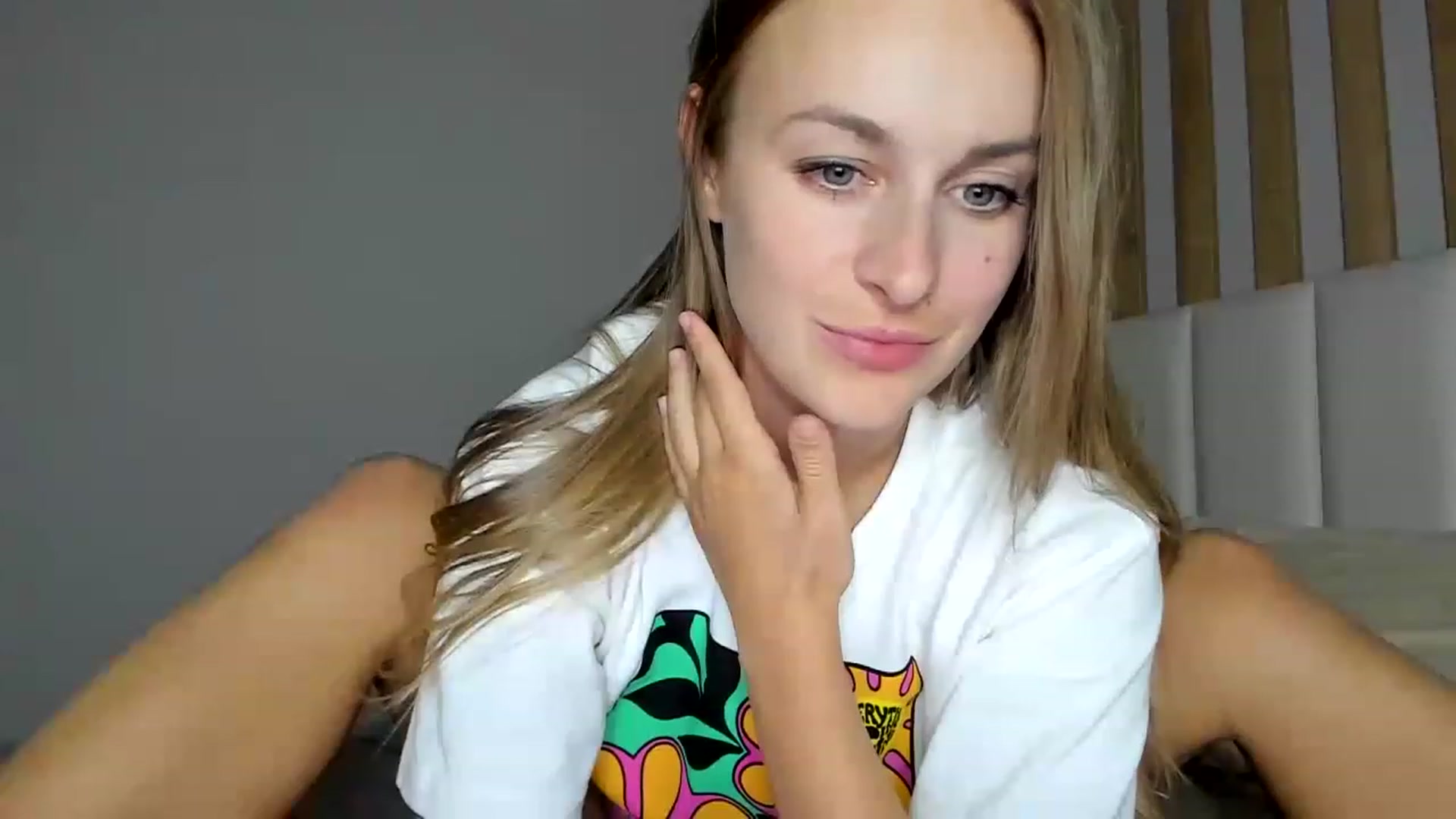 Gallery image thumbnail from regular_girl's myfreecams stream on, 02/19/2023, 20:10 image 20 of 20