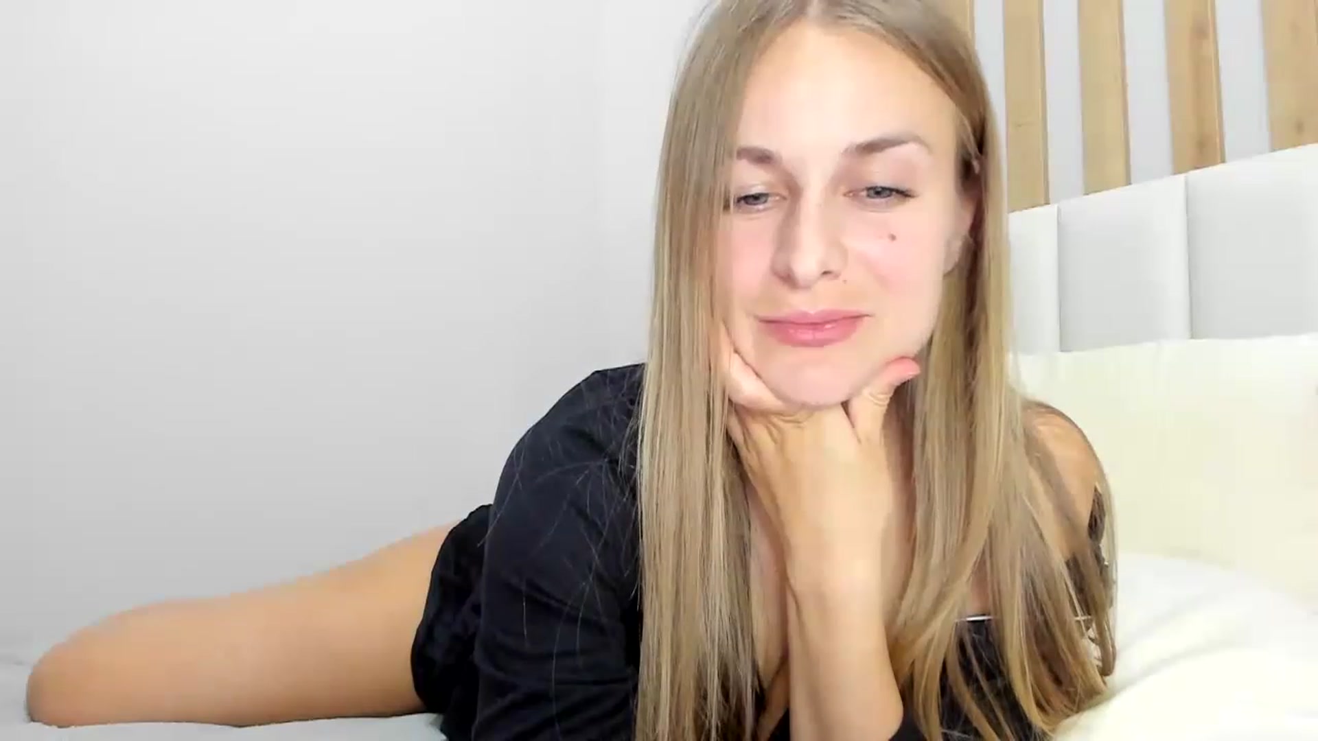 Gallery image thumbnail from regular_girl's myfreecams stream on, 03/03/2023, 17:05 image 12 of 20