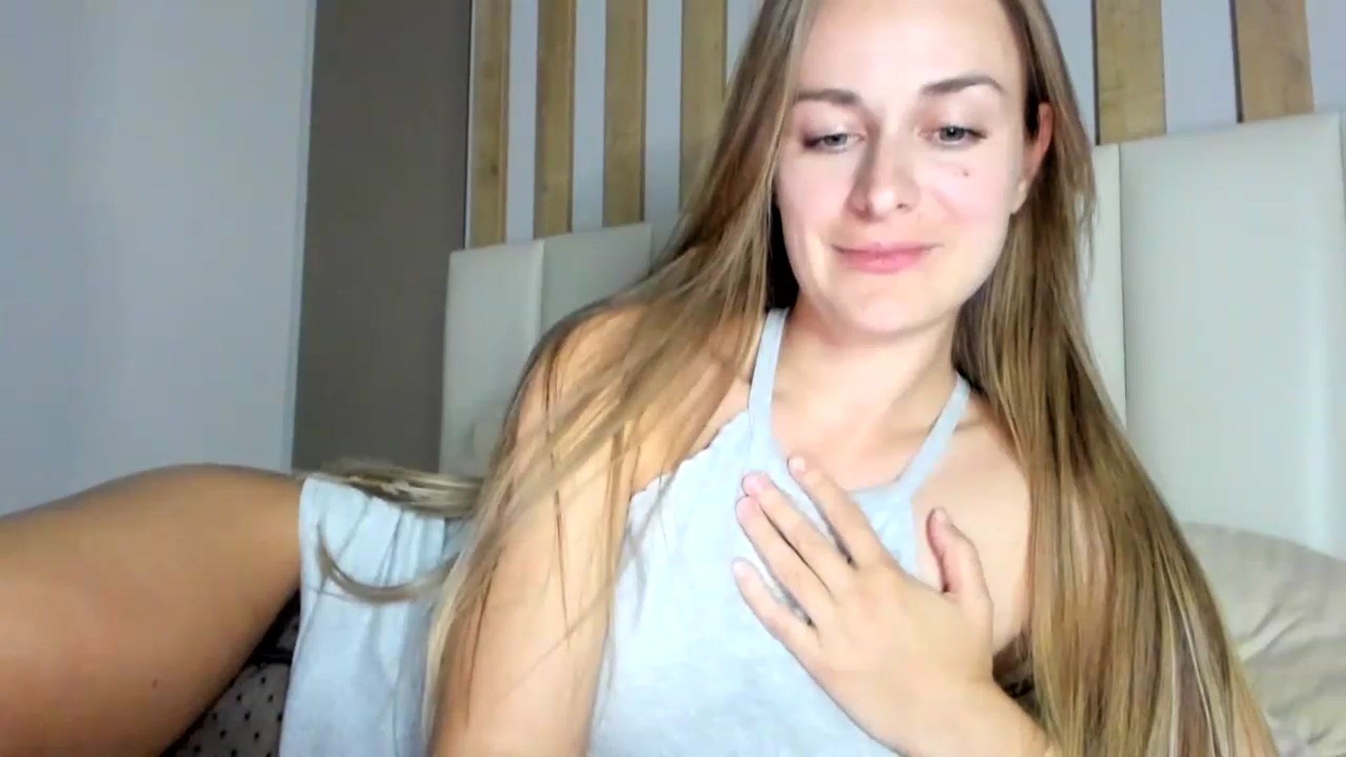 Gallery image thumbnail from regular_girl's myfreecams stream on, 03/09/2023, 20:21 image 14 of 20