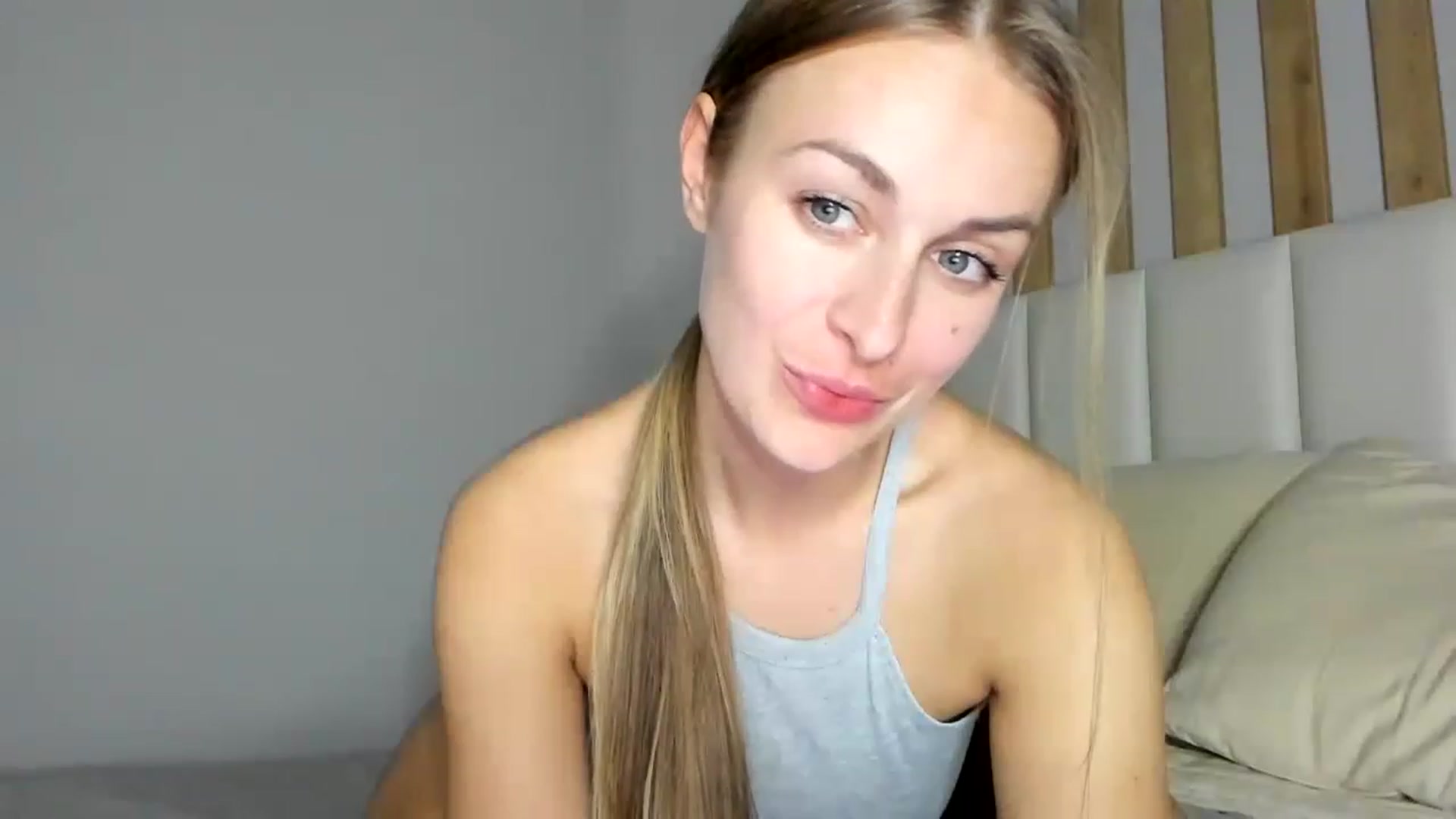 Gallery image thumbnail from regular_girl's myfreecams stream on, 03/09/2023, 20:31 image 1 of 20