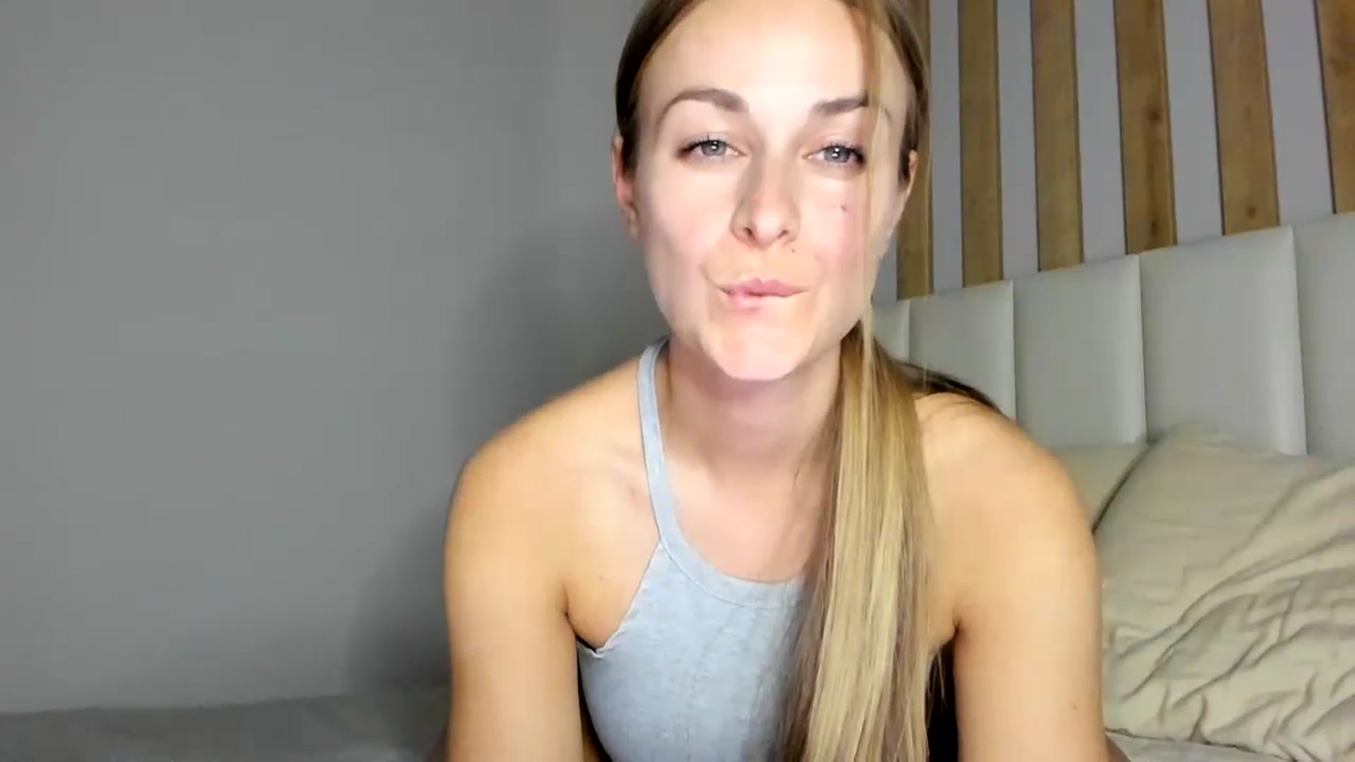 Gallery image thumbnail from regular_girl's myfreecams stream on, 03/09/2023, 20:31 image 7 of 20