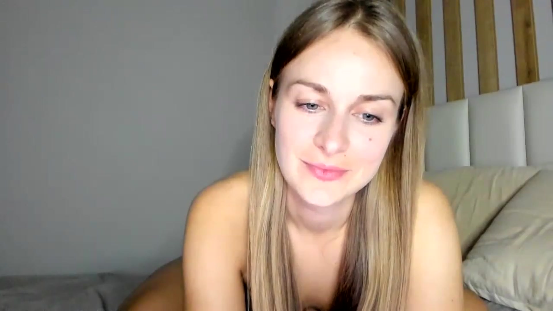 Gallery image thumbnail from regular_girl's myfreecams stream on, 03/15/2023, 19:55 image 3 of 20