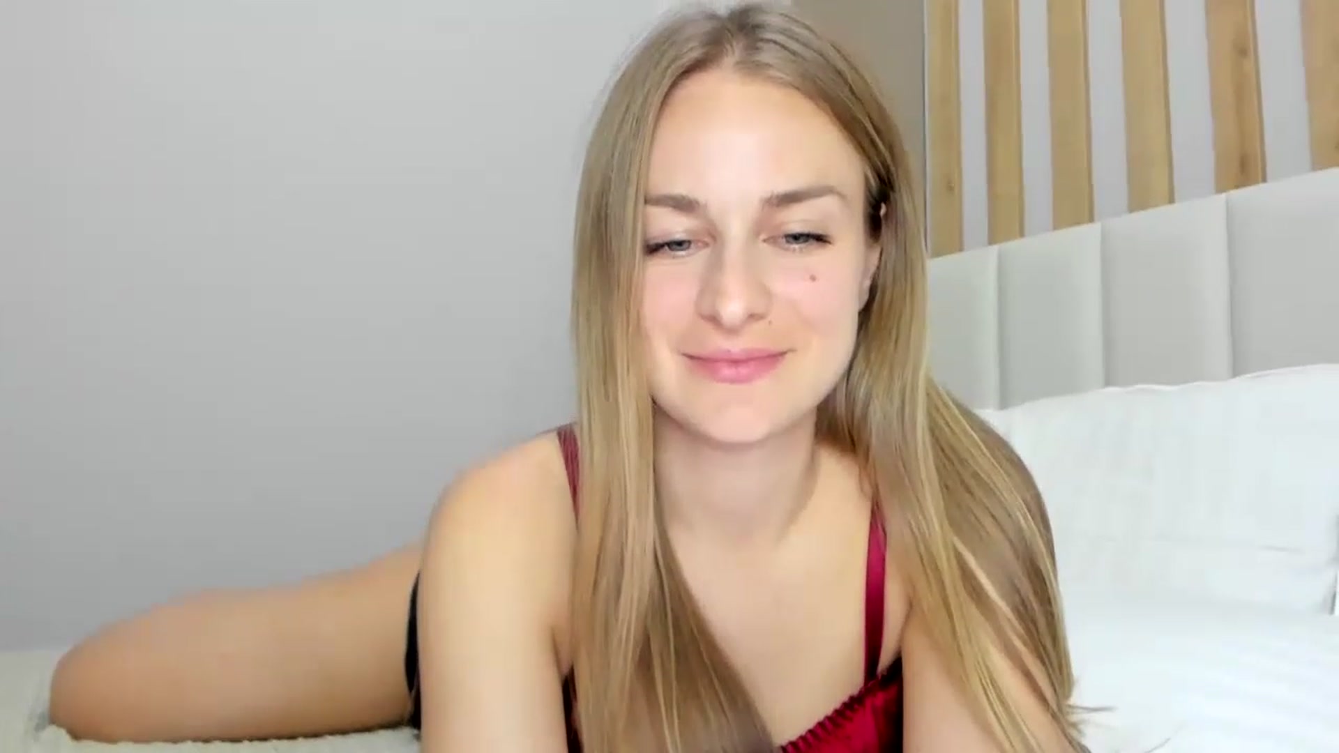Gallery image thumbnail from regular_girl's myfreecams stream on, 04/29/2023, 17:03 image 17 of 20