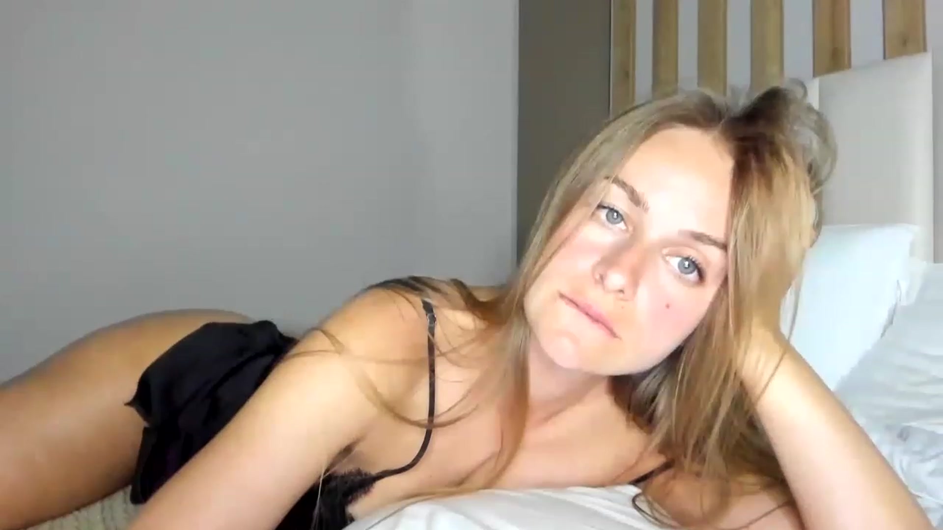 Gallery image thumbnail from regular_girl's myfreecams stream on, 06/13/2023, 21:19 image 4 of 20