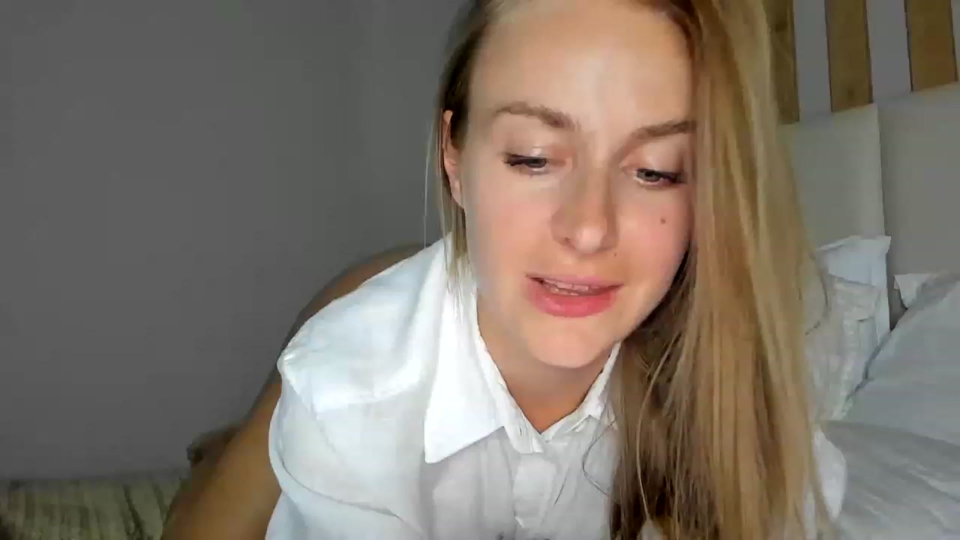 Gallery image thumbnail from regular_girl's myfreecams stream on, 06/24/2023, 18:20 image 7 of 20