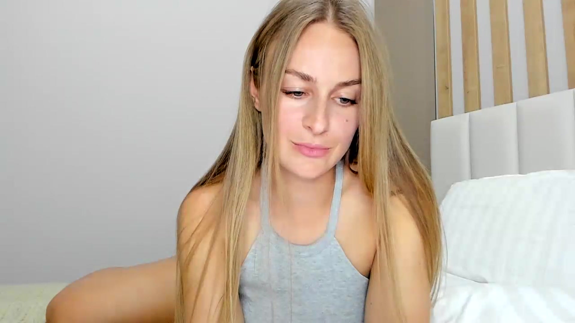 Gallery image thumbnail from regular_girl's myfreecams stream on, 07/06/2023, 16:33 image 3 of 20
