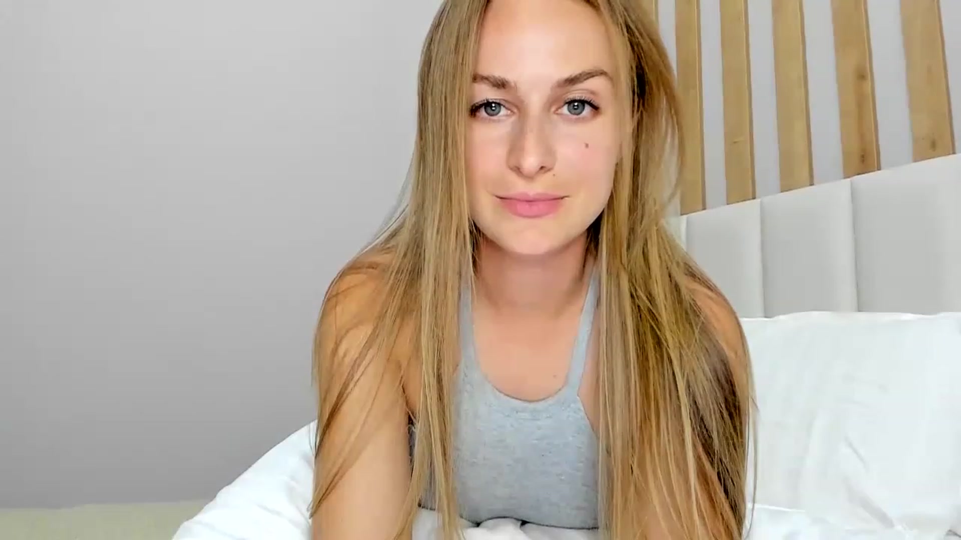 Gallery image thumbnail from regular_girl's myfreecams stream on, 07/06/2023, 17:16 image 18 of 20