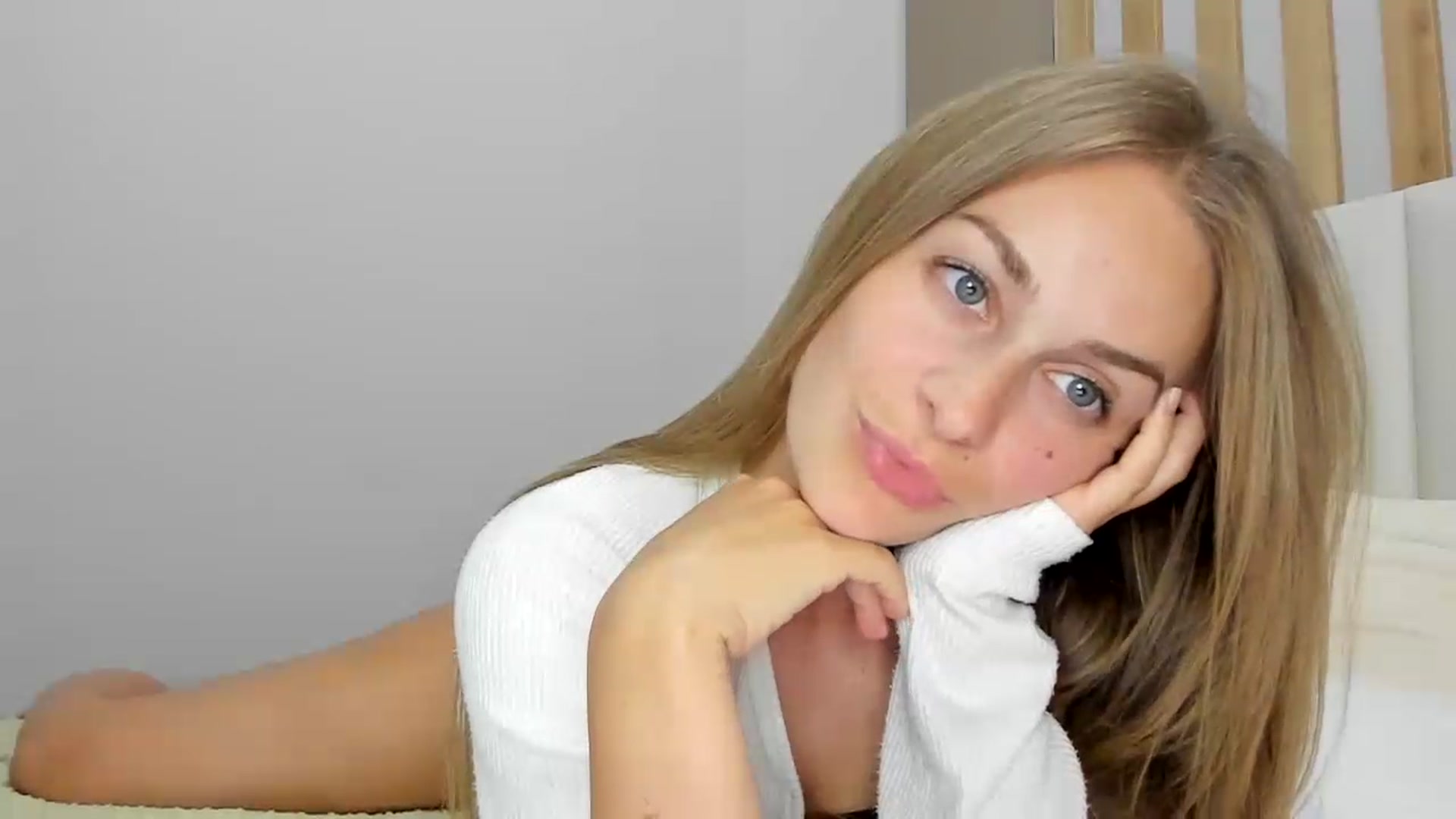 Gallery image thumbnail from regular_girl's myfreecams stream on, 07/09/2023, 17:22 image 18 of 20