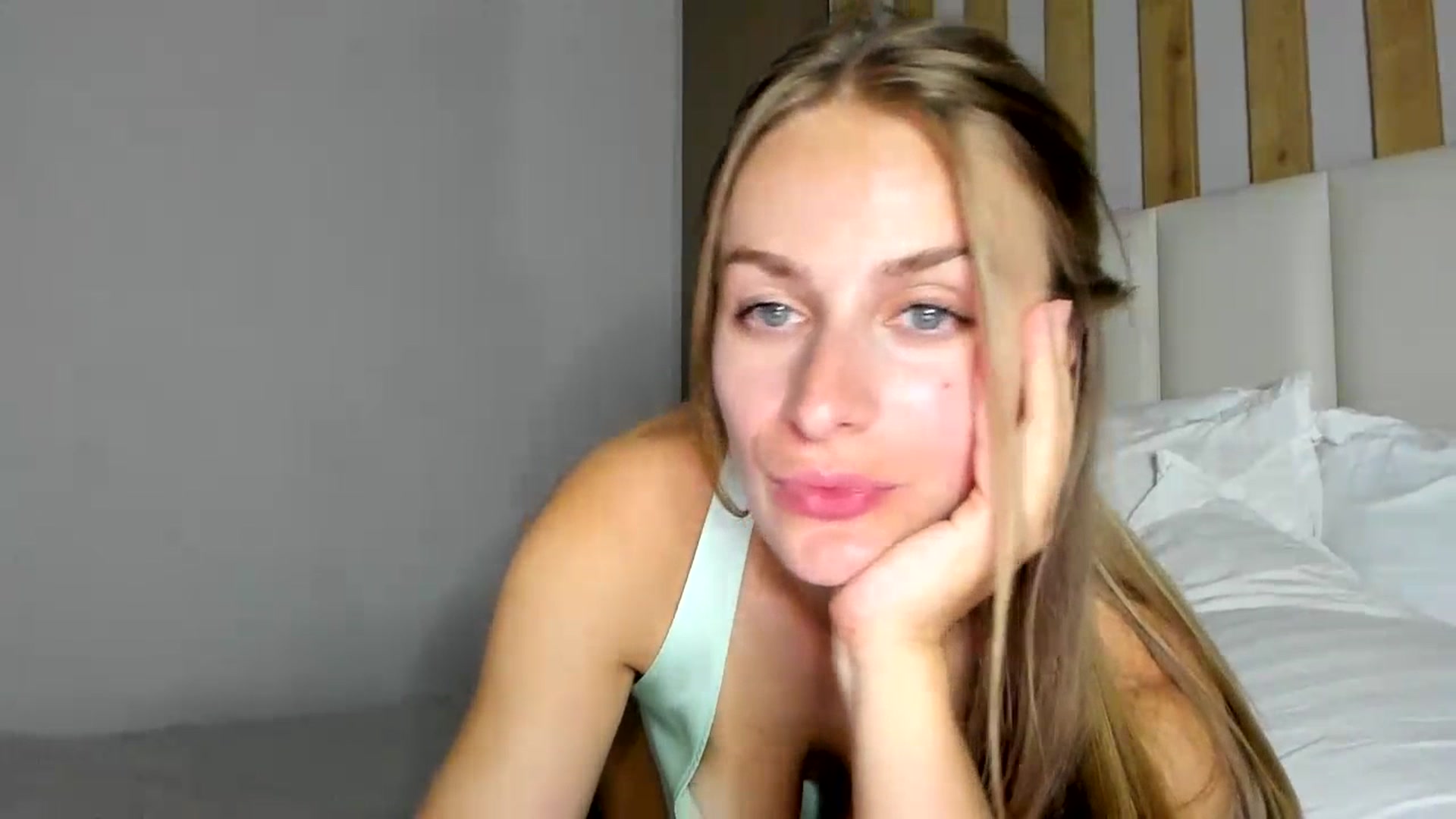 Gallery image thumbnail from regular_girl's myfreecams stream on, 07/11/2023, 19:13 image 19 of 20