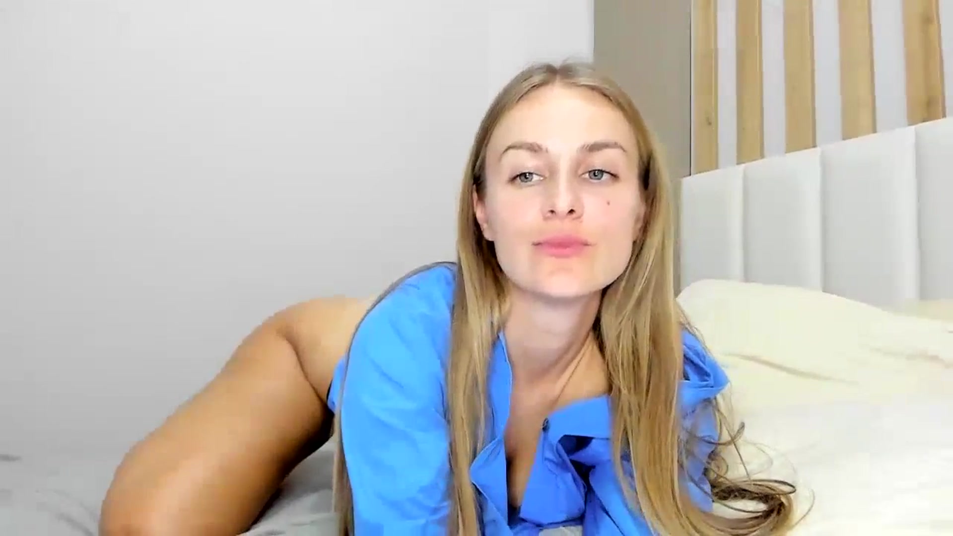 Gallery image thumbnail from regular_girl's myfreecams stream on, 09/08/2023, 18:51 image 7 of 20