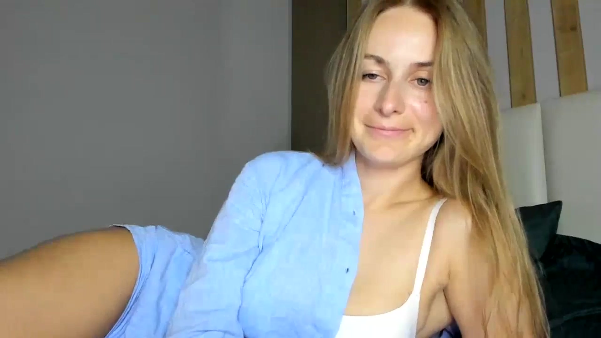 Gallery image thumbnail from regular_girl's myfreecams stream on, 10/28/2023, 18:11 image 16 of 20