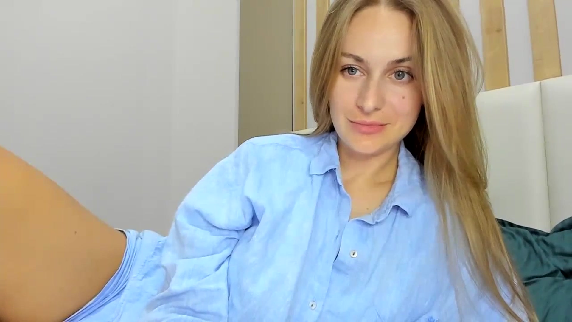 Gallery image thumbnail from regular_girl's myfreecams stream on, 10/28/2023, 18:11 image 12 of 20