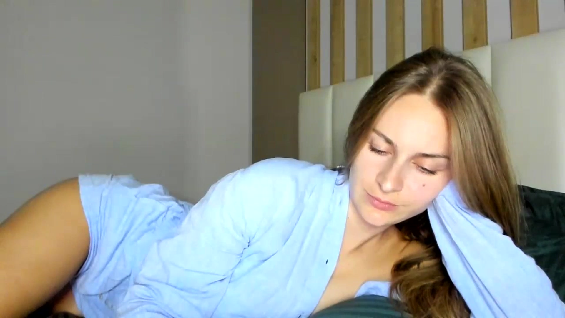 Gallery image thumbnail from regular_girl's myfreecams stream on, 10/28/2023, 19:01 image 3 of 20