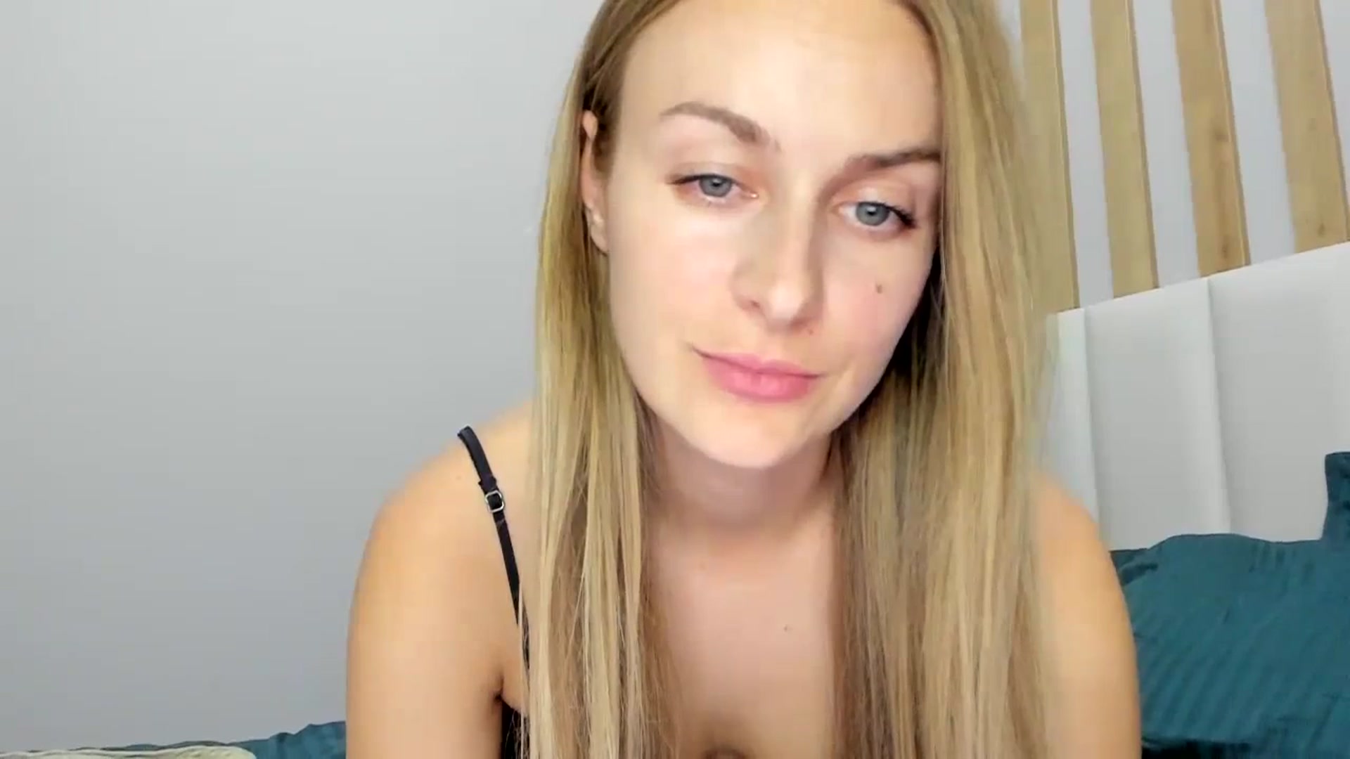 Gallery image thumbnail from regular_girl's myfreecams stream on, 11/04/2023, 17:31 image 13 of 20