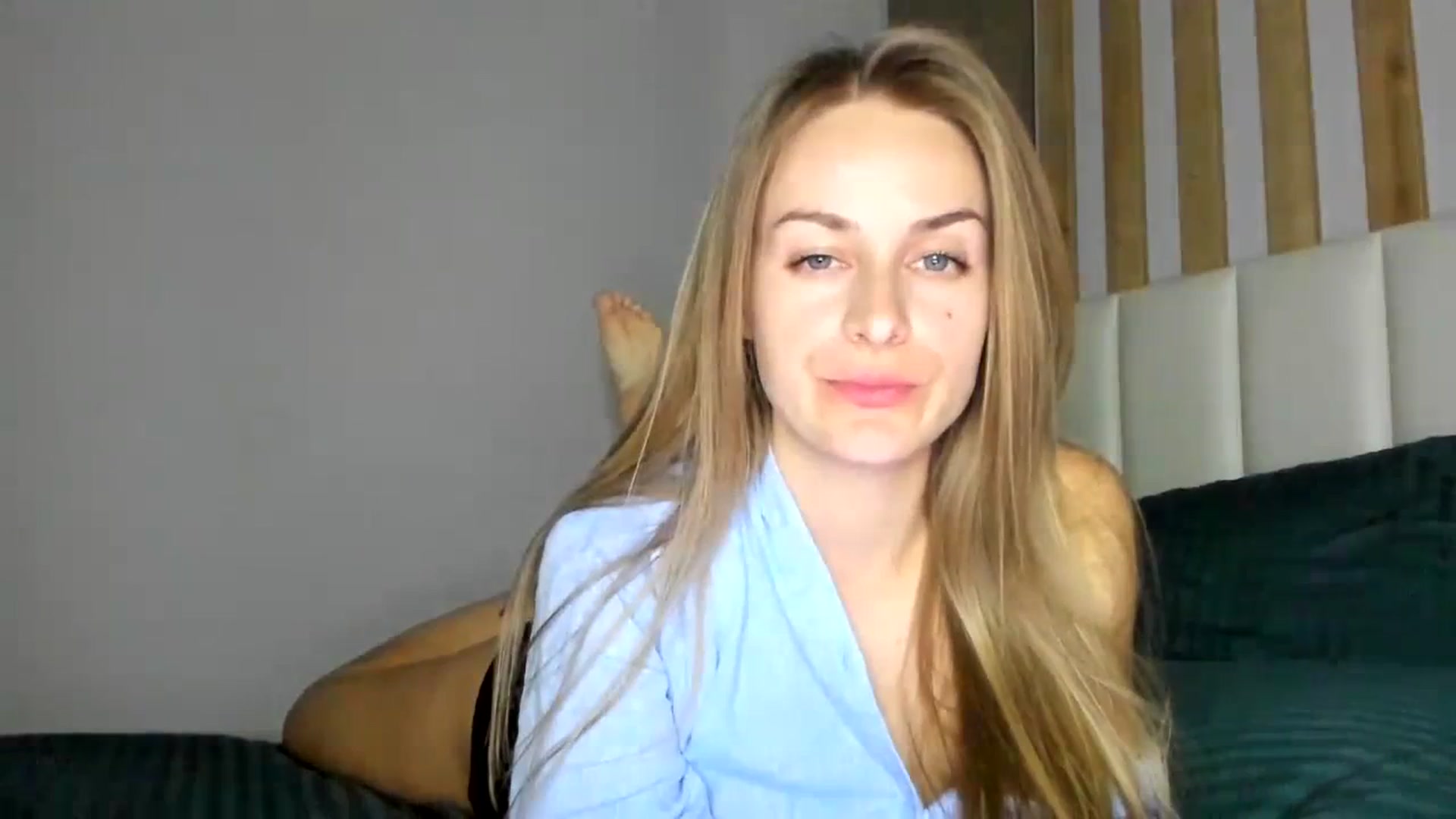 Gallery image thumbnail from regular_girl's myfreecams stream on, 11/08/2023, 19:15 image 10 of 20