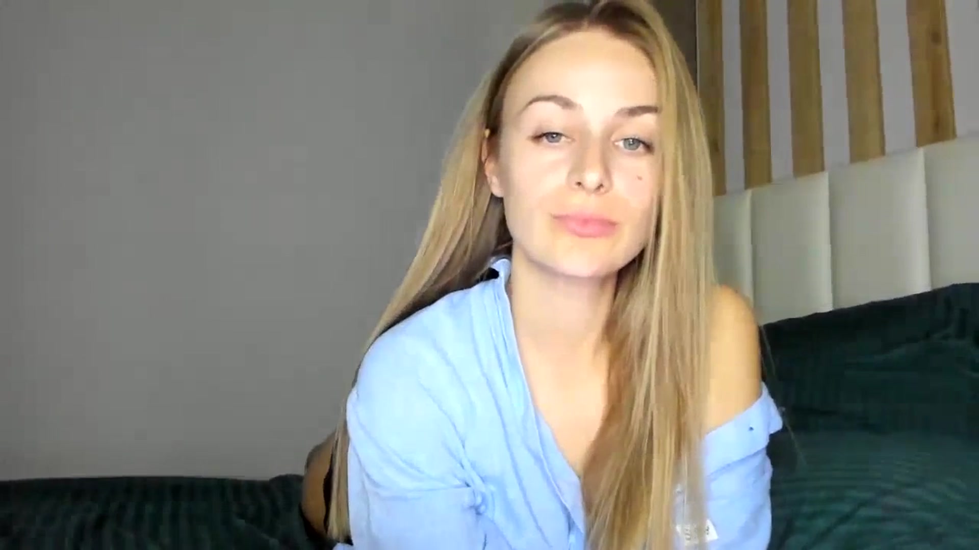 Gallery image thumbnail from regular_girl's myfreecams stream on, 11/08/2023, 19:15 image 4 of 20