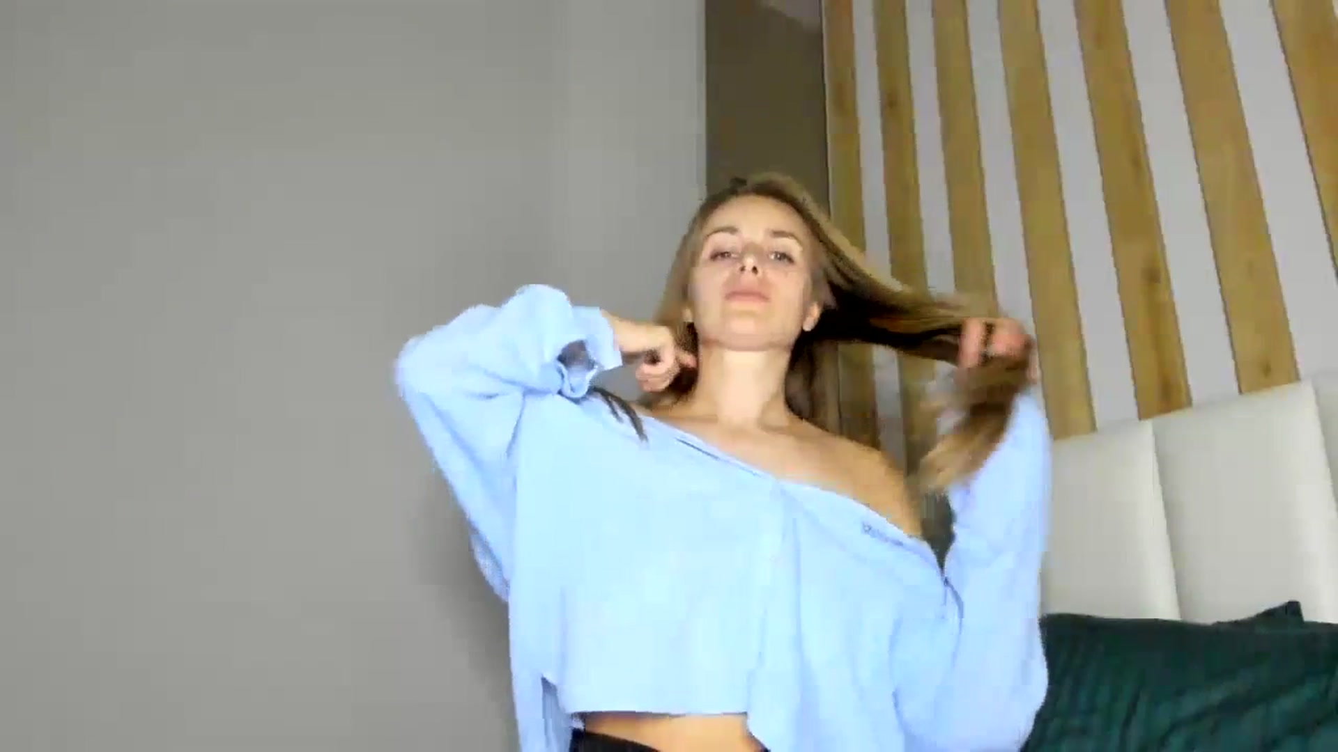 Gallery image thumbnail from regular_girl's myfreecams stream on, 11/08/2023, 19:32 image 14 of 20