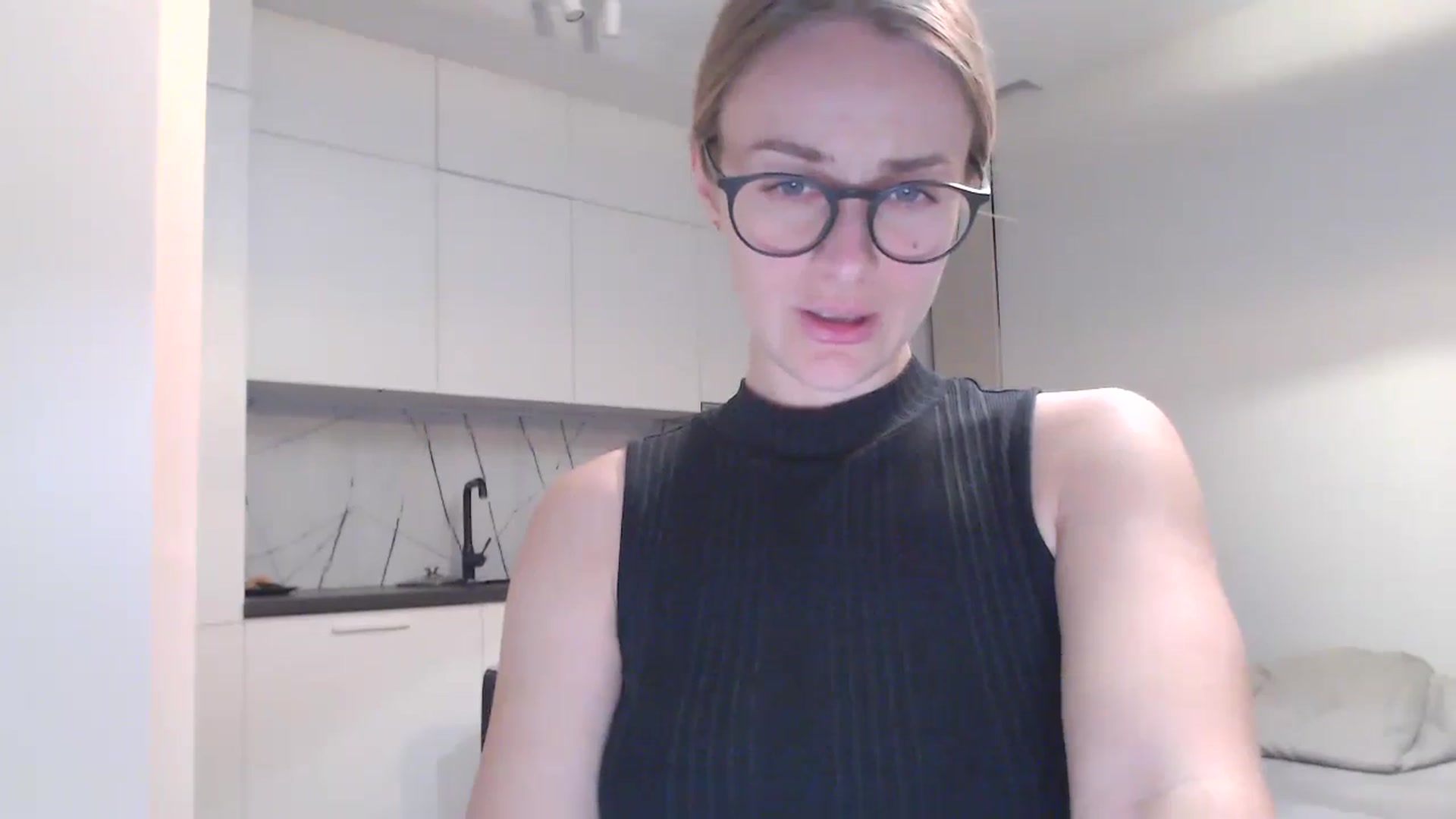 Gallery image thumbnail from regular_girl's myfreecams stream on, 11/27/2023, 14:44 image 10 of 20