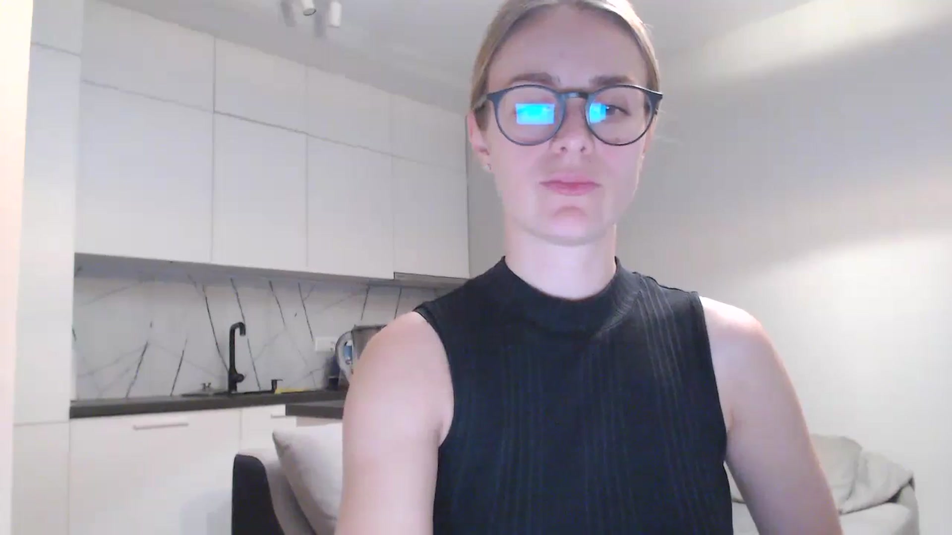 Gallery image thumbnail from regular_girl's myfreecams stream on, 11/27/2023, 14:44 image 18 of 20