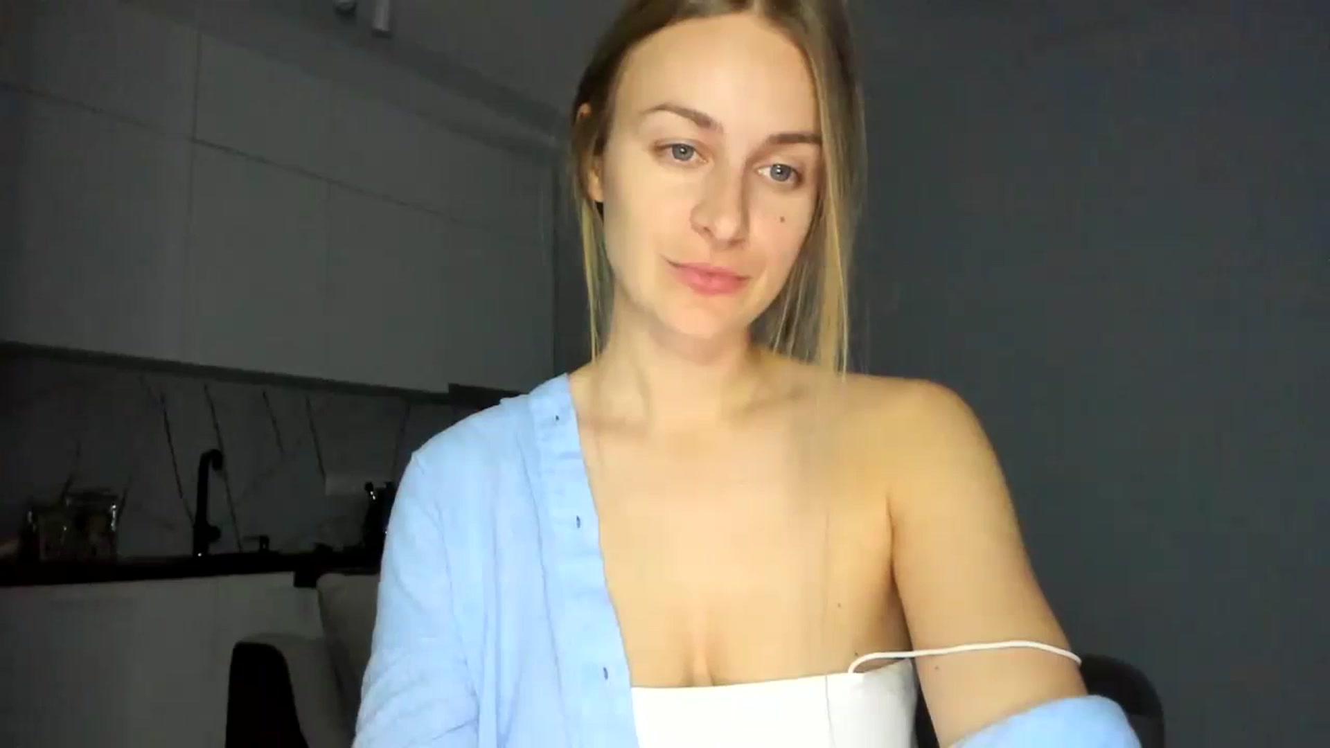 Gallery image thumbnail from regular_girl's myfreecams stream on, 12/10/2023, 12:34 image 8 of 20